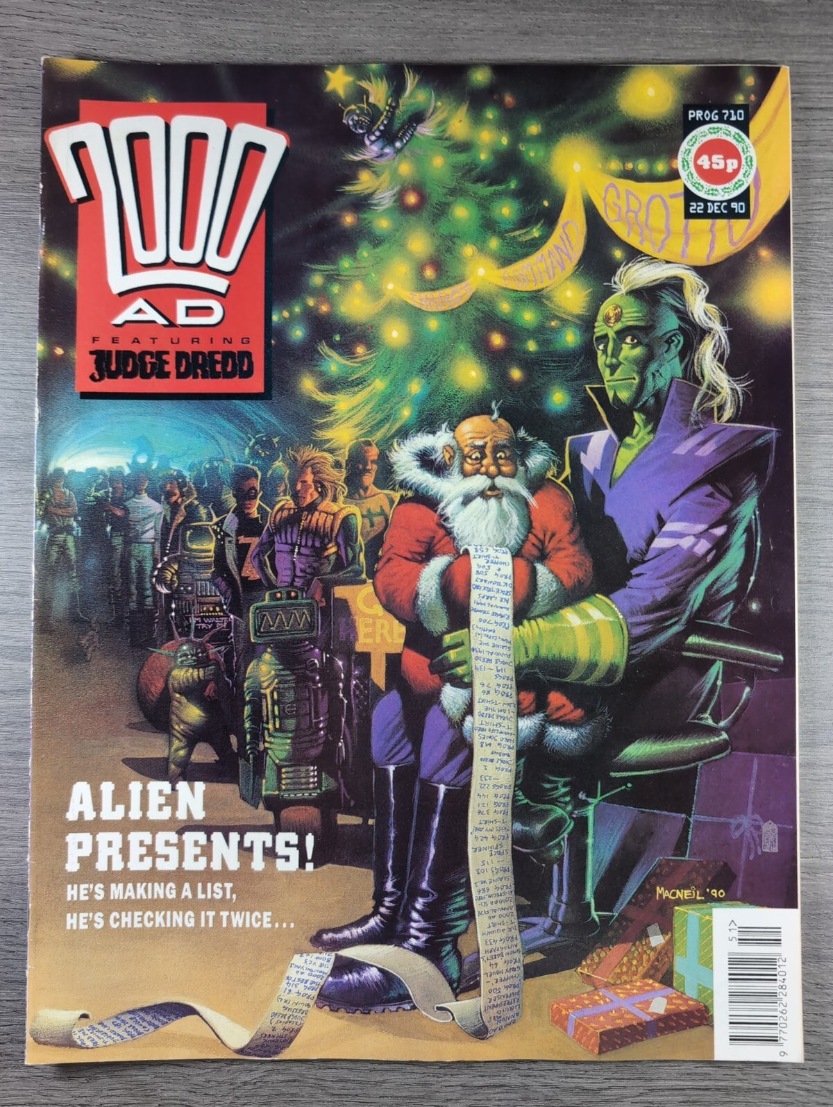 2000AD Prog 710 Featuring Judge Dredd Comic 22nd Dec 1990 Vintage Retro Comic