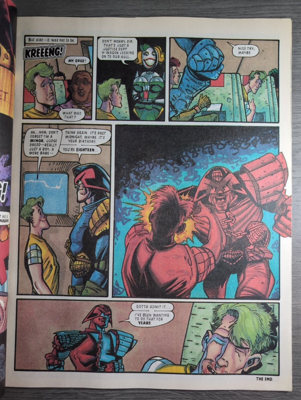 2000AD Prog 822 Featuring Judge Dredd Comic 13th Feb 1993 Vintage Retro Comic
