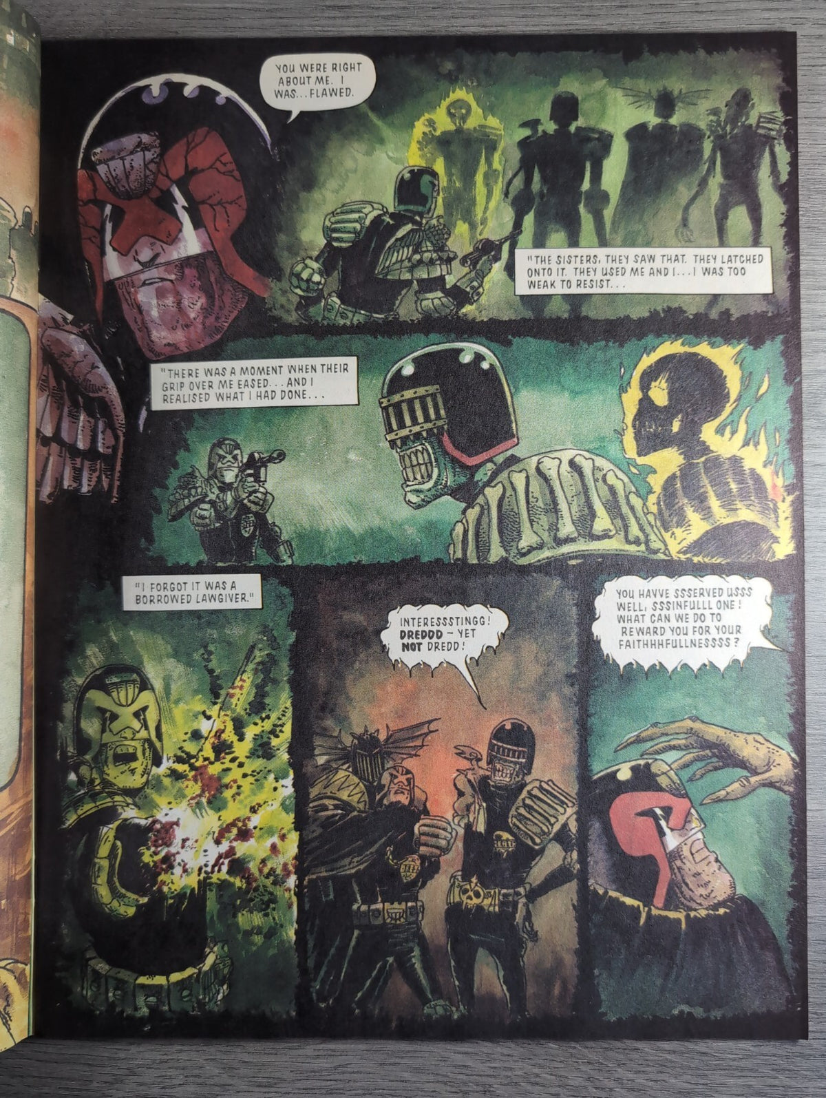 2000AD Prog 698 Featuring Judge Dredd Comic 29th Sept 1990 Vintage Retro Comic