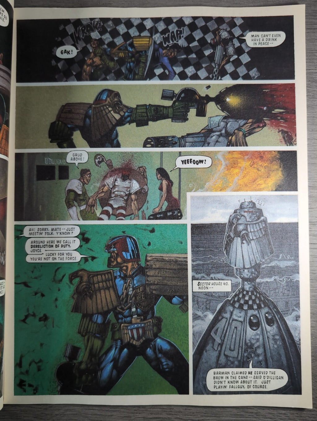 2000AD Prog 805 Featuring Judge Dredd Comic 17th Oct 1992 Vintage Retro Comic