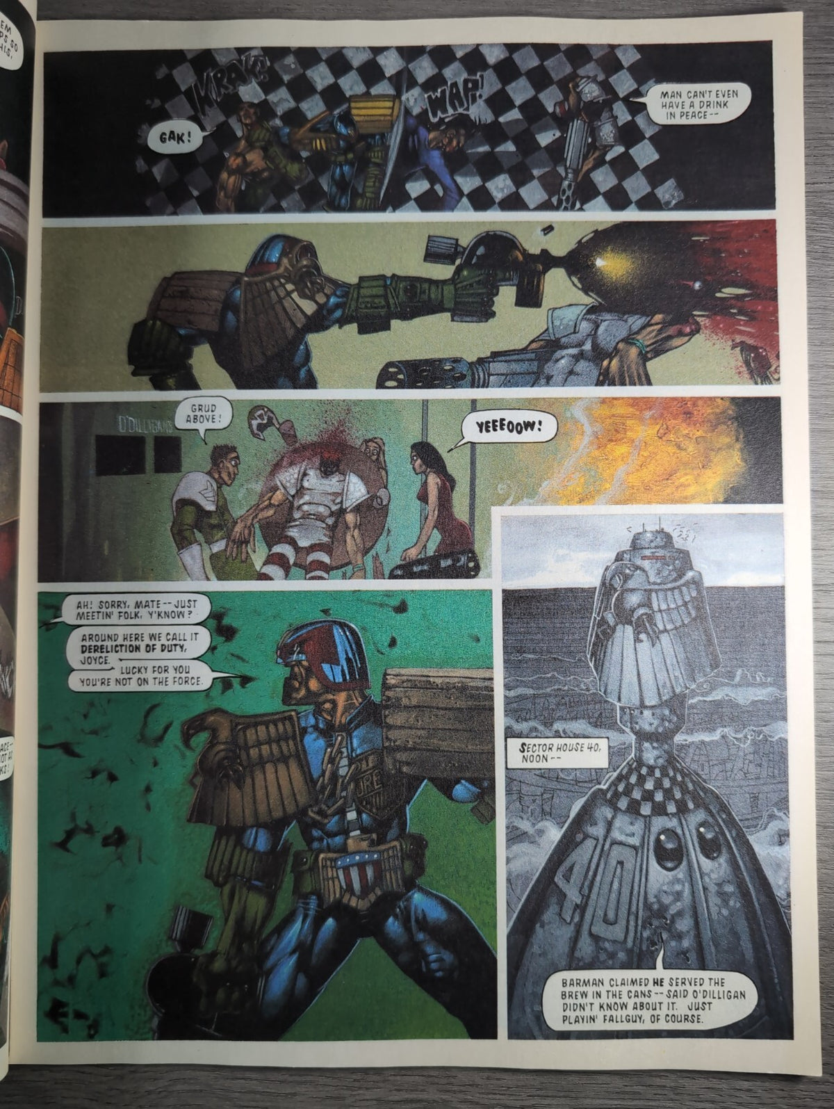2000AD Prog 805 Featuring Judge Dredd Comic 17th Oct 1992 Vintage Retro Comic