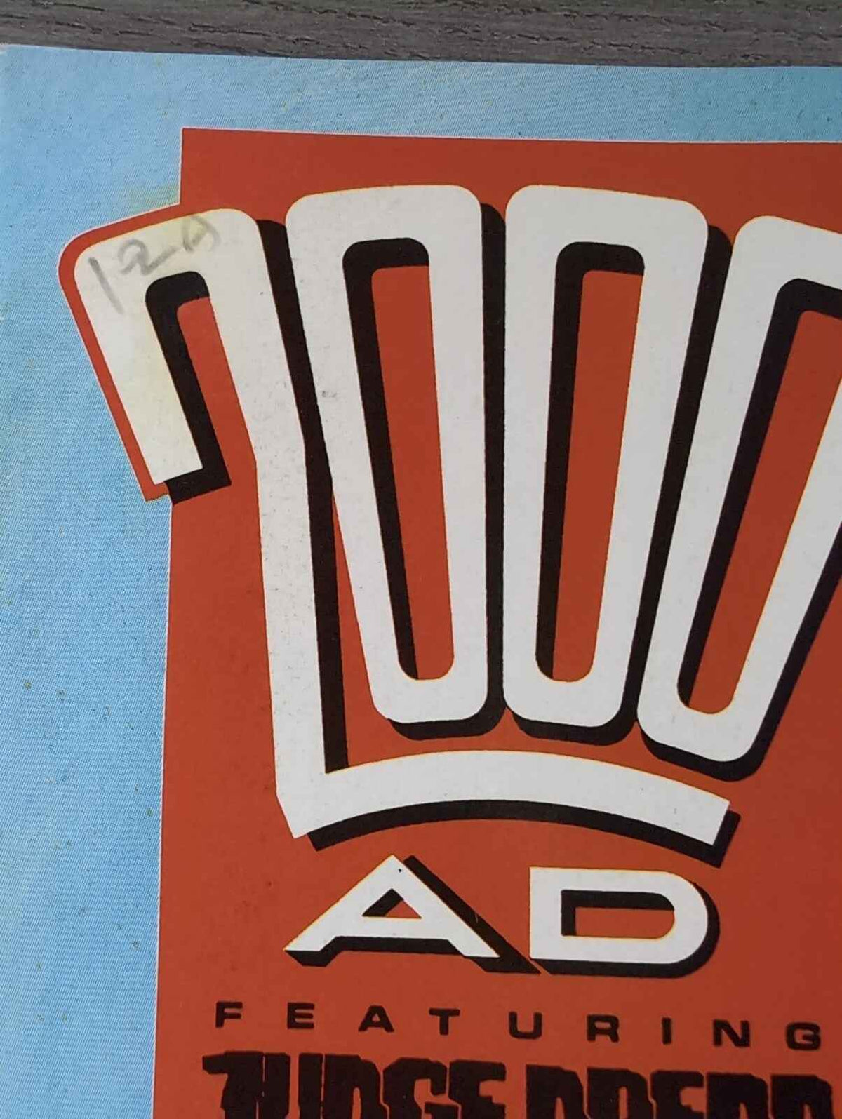 2000AD Prog 665 Featuring Judge Dredd Comic 10th Feb 1990 Vintage Retro Comic