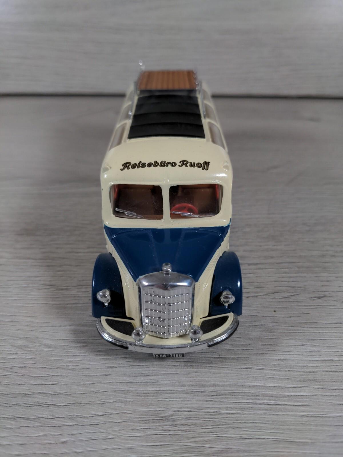 The Dinky Collection DY-S 10 1950 Mercedes-Benz Diecast Omnibus Type 0-3500 - Retrorama UK