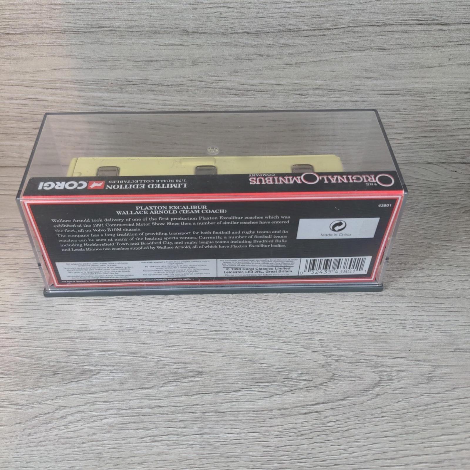 Corgi Original Omnibus 43801 Plaxton Excalibur Wallace Arnold Die-Cast Model