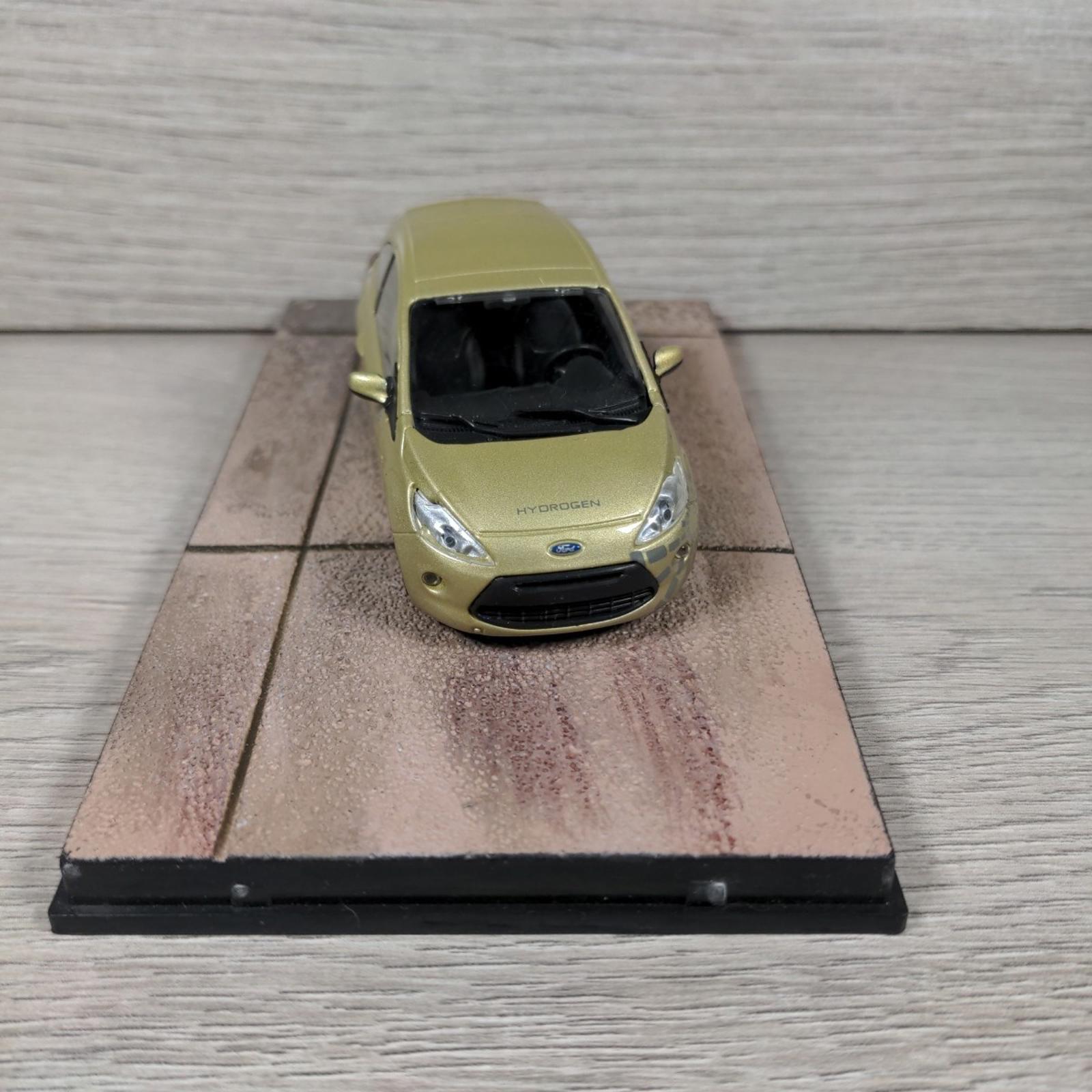 Eaglemoss James Bond 007 Ford KA Quantum Of Solace Diecast Car 1:43 Scale