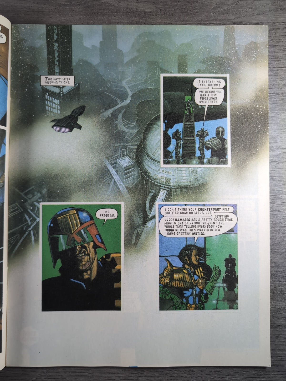 2000AD Prog 866 Featuring Judge Dredd Comic 18th Dec 1993 Vintage Retro Comic