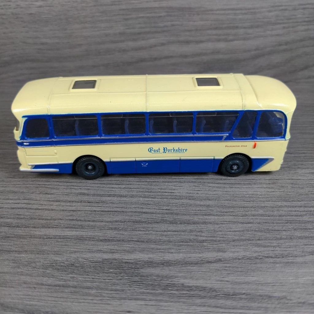 Exclusive First Editions EFE Cavalier Coach 12102 Diecast Model 1:76 Scale
