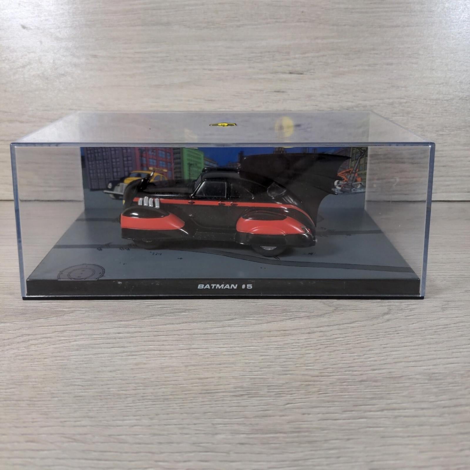 Eaglemoss Batman Automobilia Issue No 9 Batman #5  DC Comics