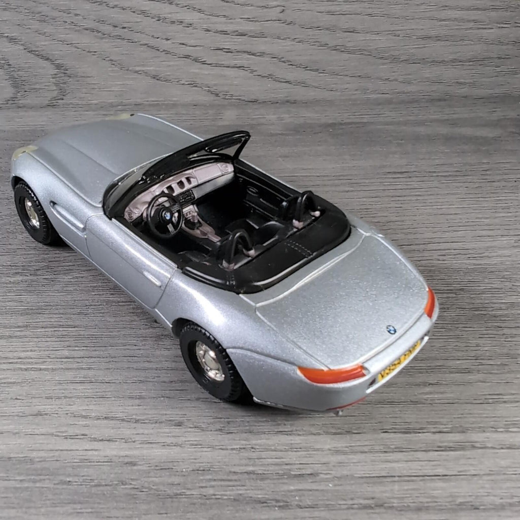 Corgi James Bond 007 BMW Z8 05001 The World Is Not Enough Die-Cast Model
