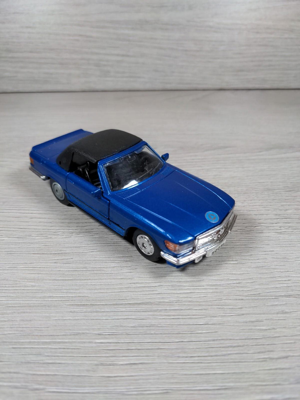 Shell Garage Classic Sports Car Collection Mercedes Benz 500 SL  Diecast Car