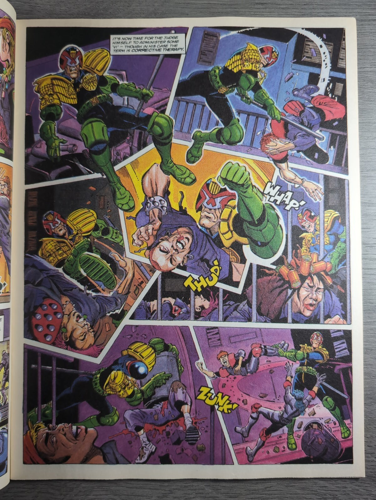 2000AD Prog 899 Featuring Judge Dredd Comic 5th Aug 1994 Vintage Retro Comic