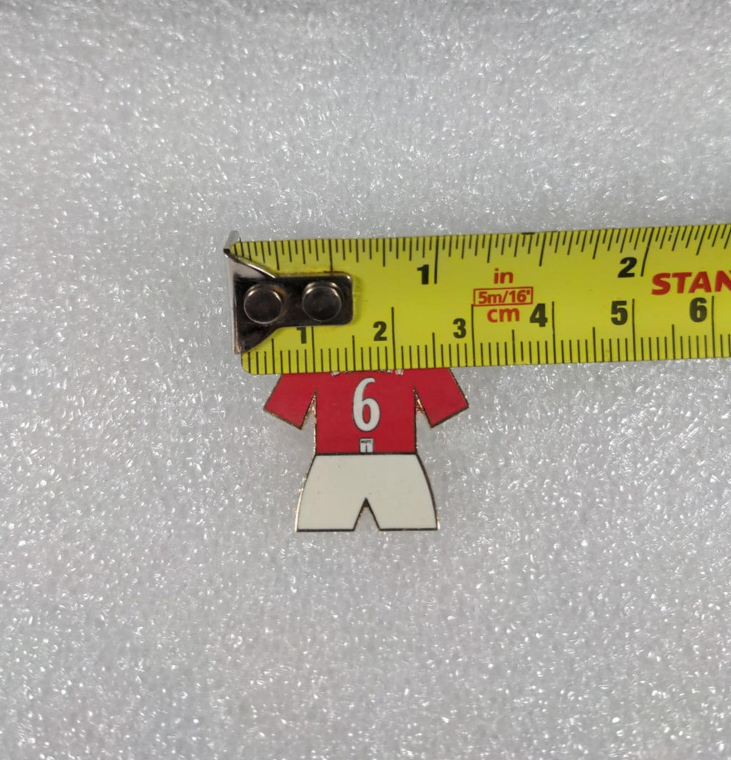 Manchester United Football Club Brown No6 Shirt Enamel Pin Badge - Retrorama UK