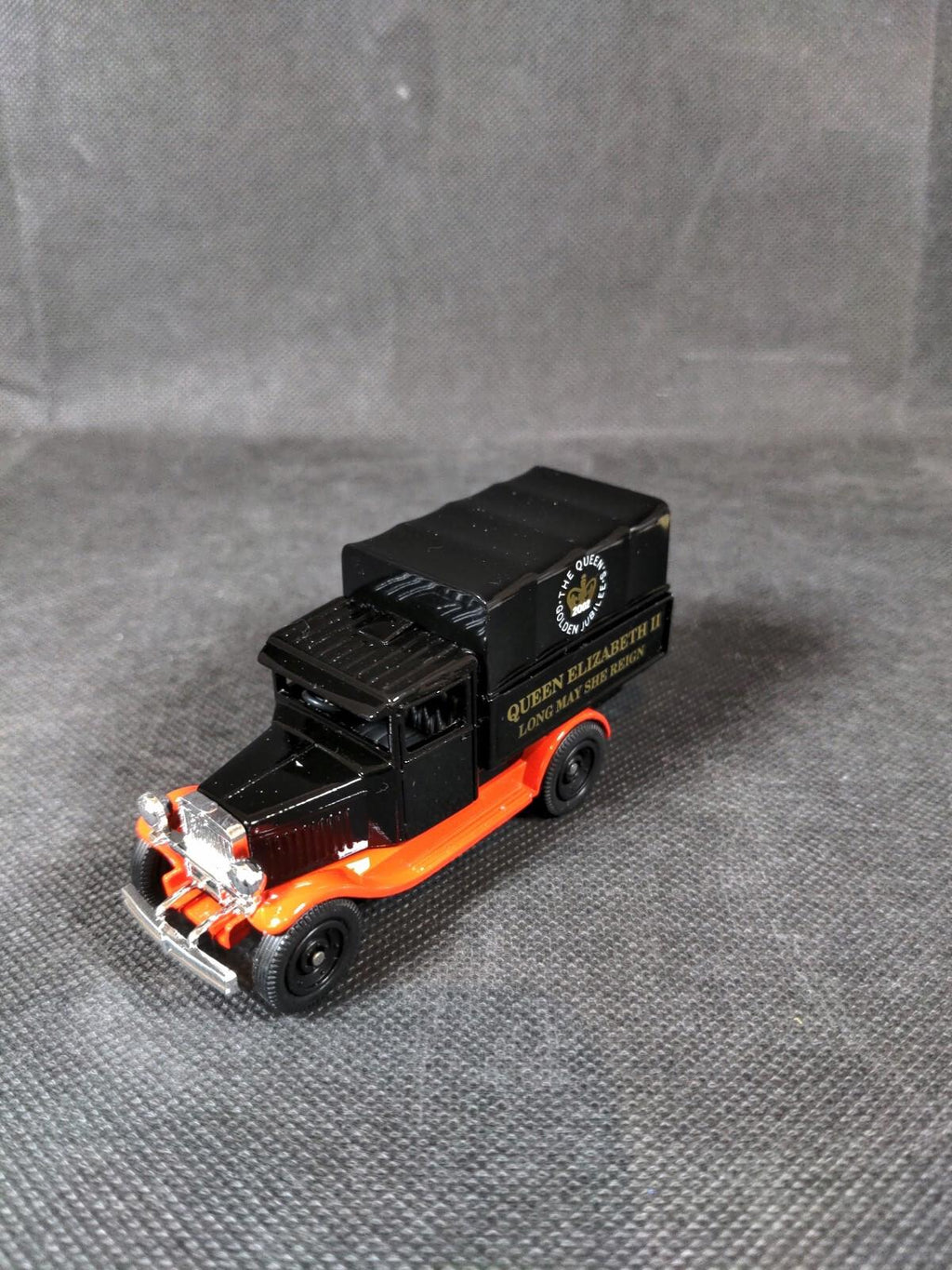 Oxford Diecast - Ltd Edition 1:43 Long May She Reign Queen Elizabeth II C058
