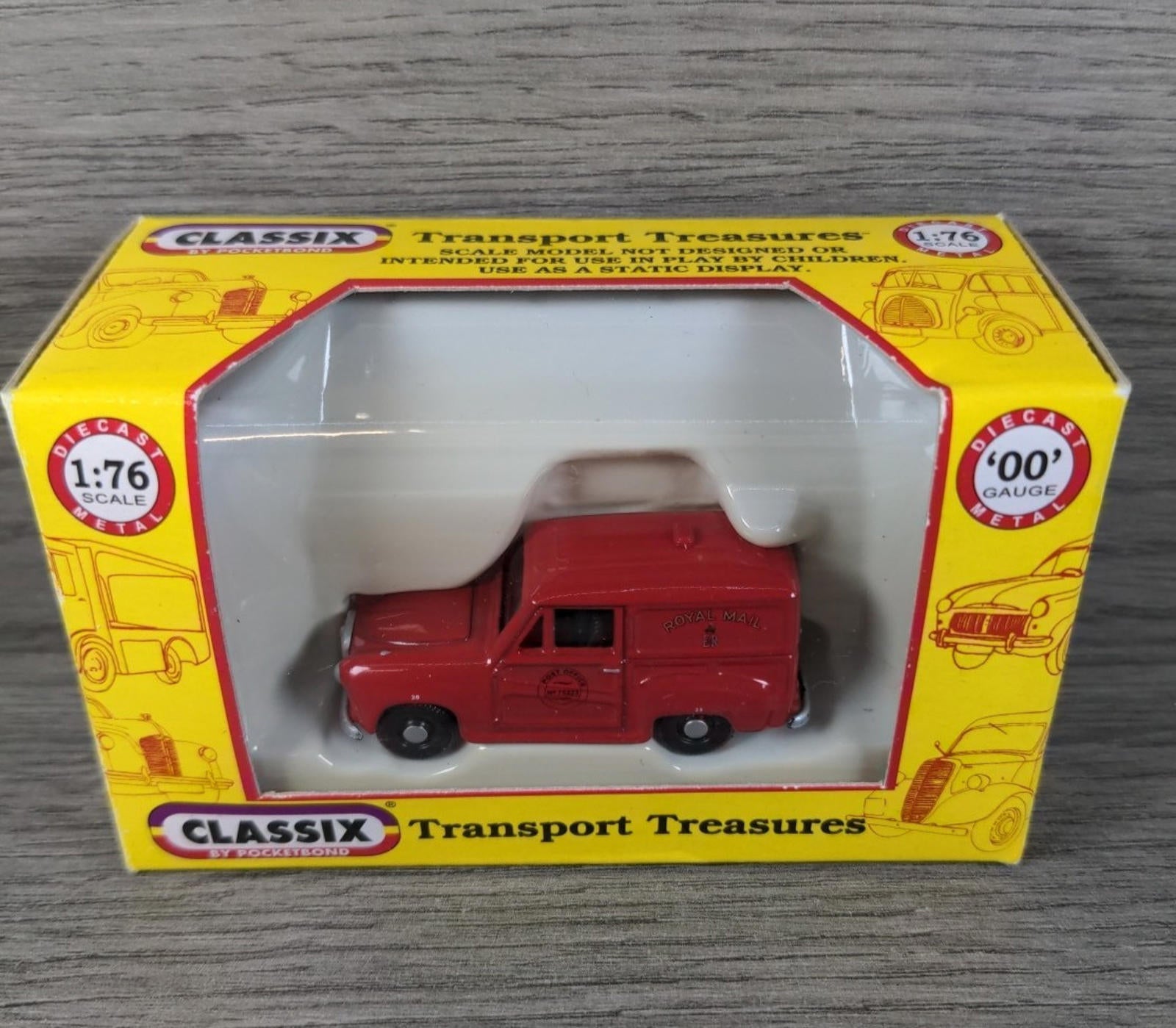 Classix Austin A-35 Van Royal Mail 75223  Diecast Model 00 Gauge 1:76 Scale