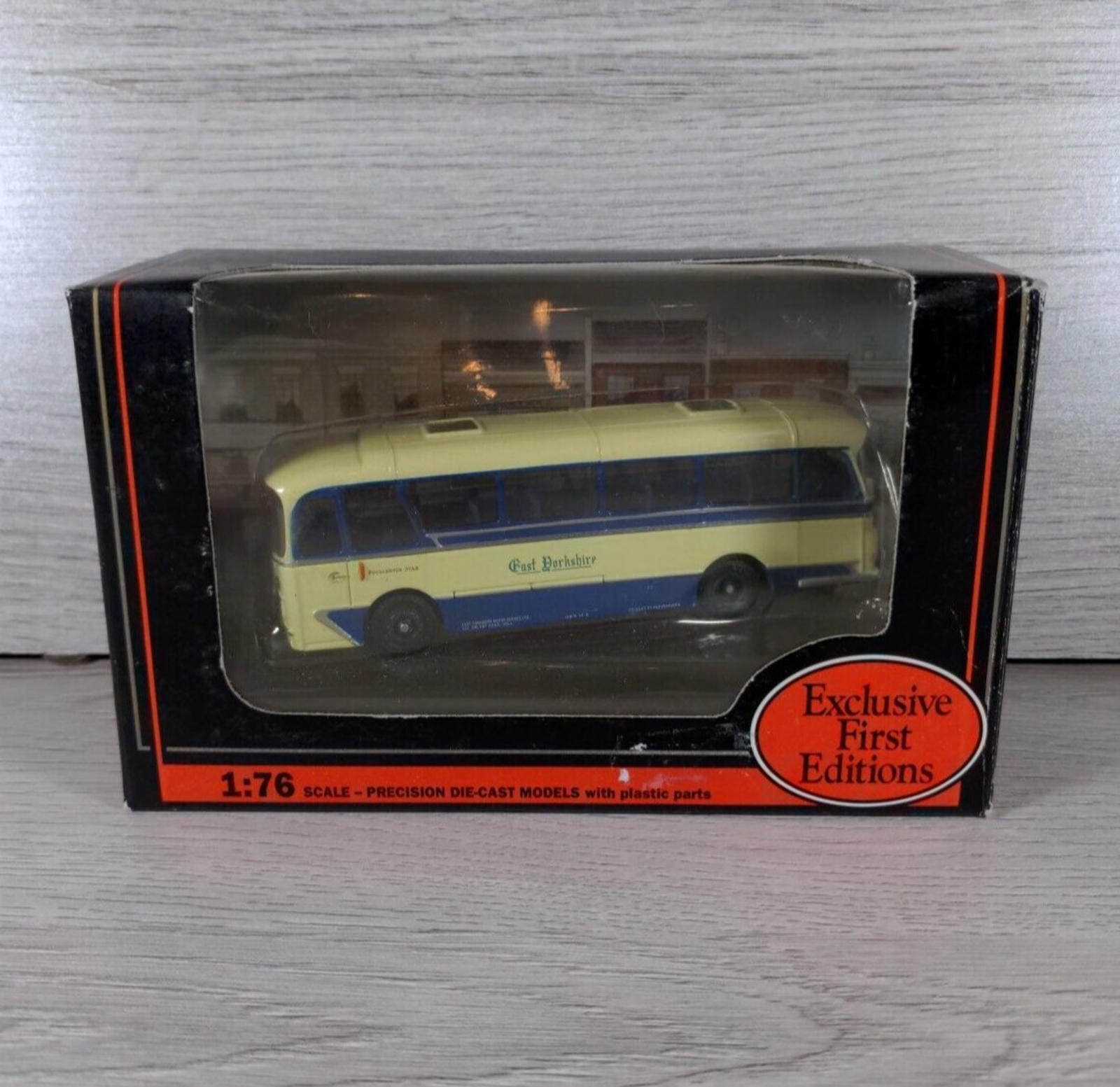 Exclusive First Editions Cavalier Coach East Yorkshire 12102 1:76 - Retrorama UK