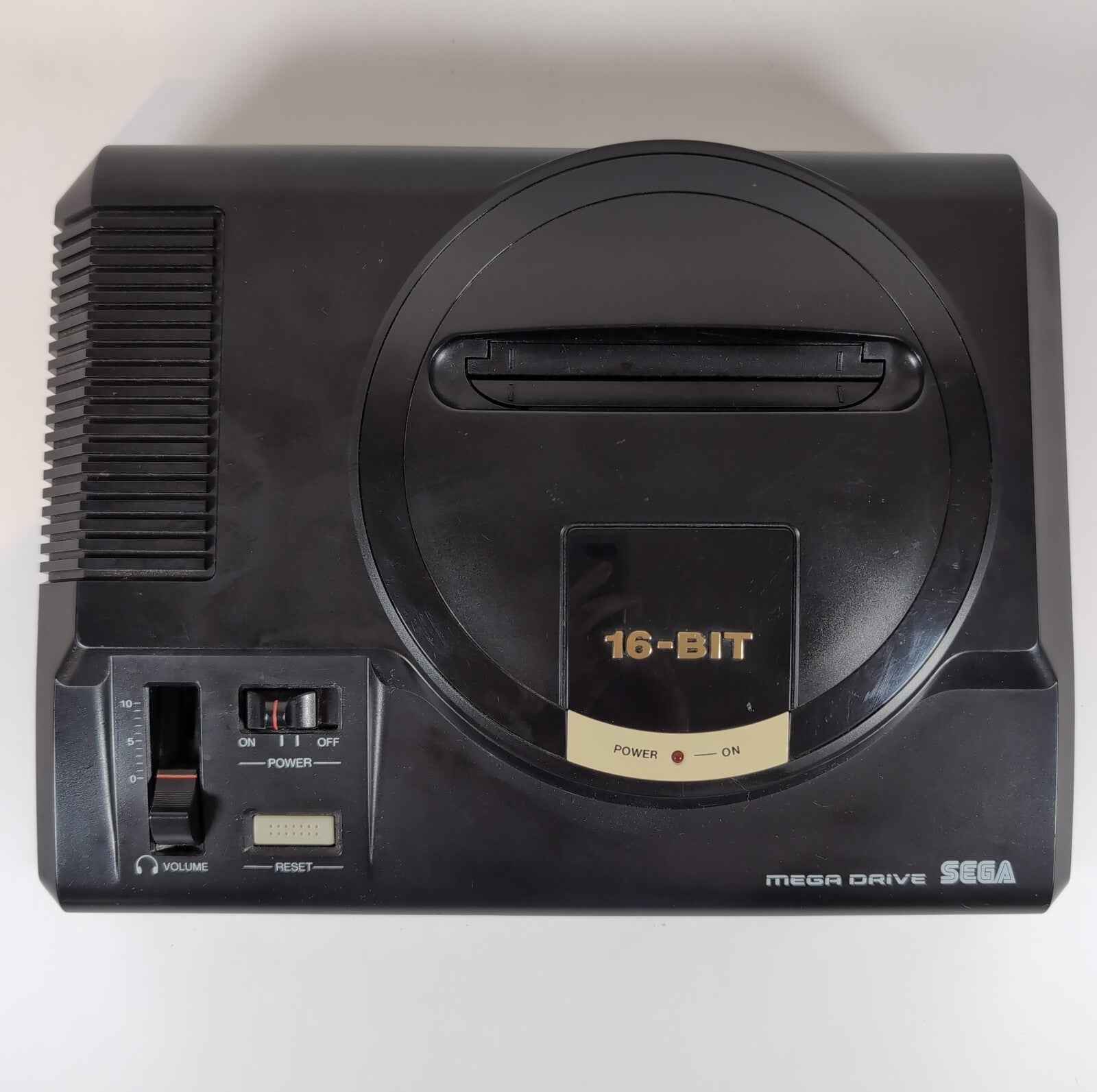 Sega Mega Drive Console 16- BIT UK PAL Region Retro Video Gaming Fully Tested