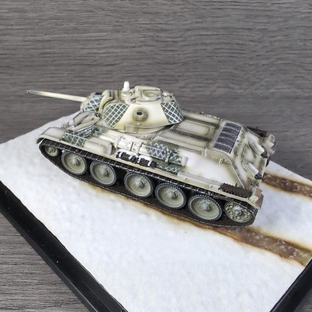 Dragon Armor T-34/76 MOD.1941 1st Guards Tank Brigade Moscow 1942 1:762 Scale