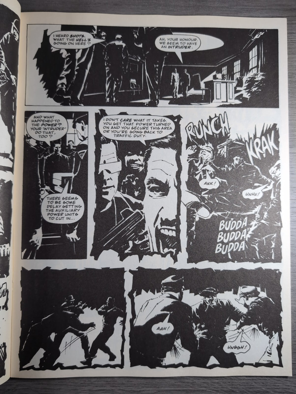2000AD Prog 720 Featuring Judge Dredd Comic 2nd March 1991 Vintage Retro Comic
