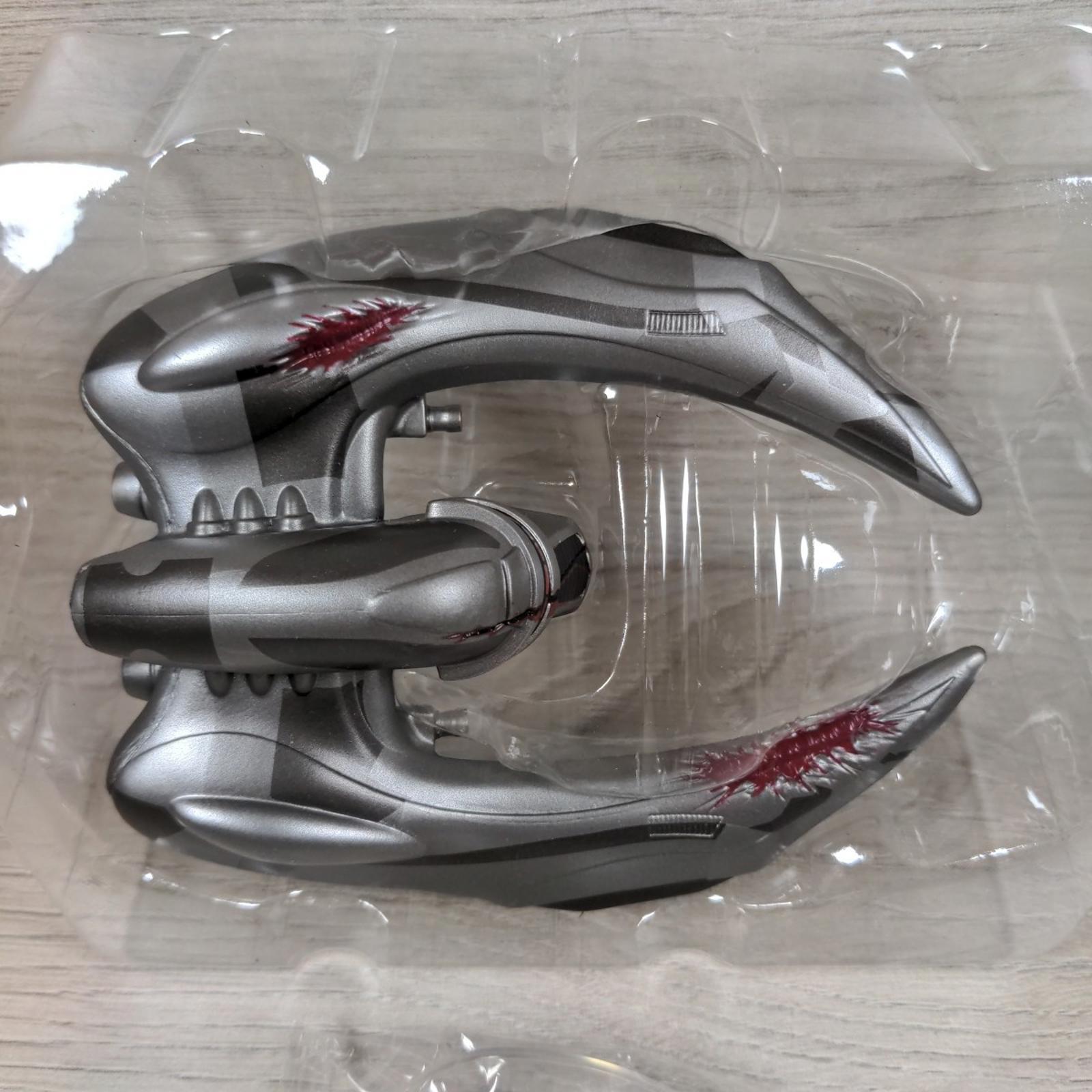 Loot Crate Exclusive Battlestar Galactica Cylon Raider 4.5" Scar Titan Model