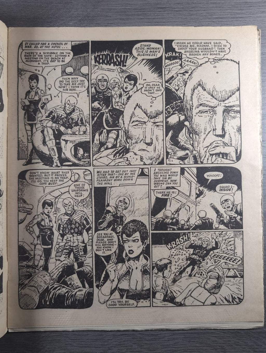 2000AD Prog 394 Featuring Judge Dredd Comic 1st Dec 1984 Vintage Retro Comic