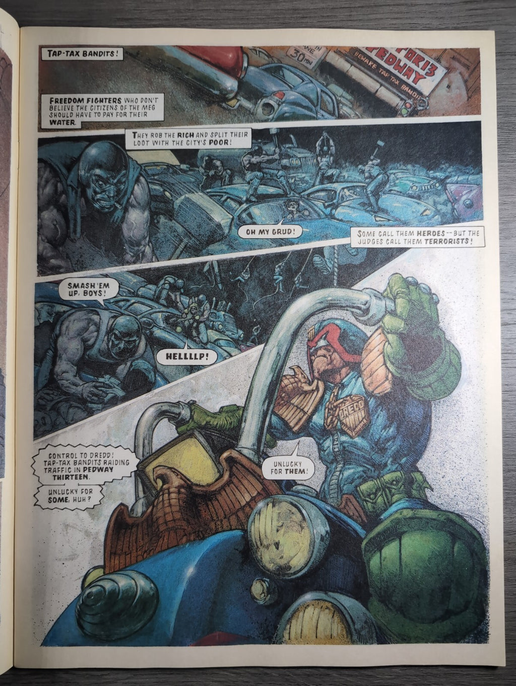 2000AD Prog 829 Featuring Judge Dredd Comic 3rd April 1993 Comic + Stickers