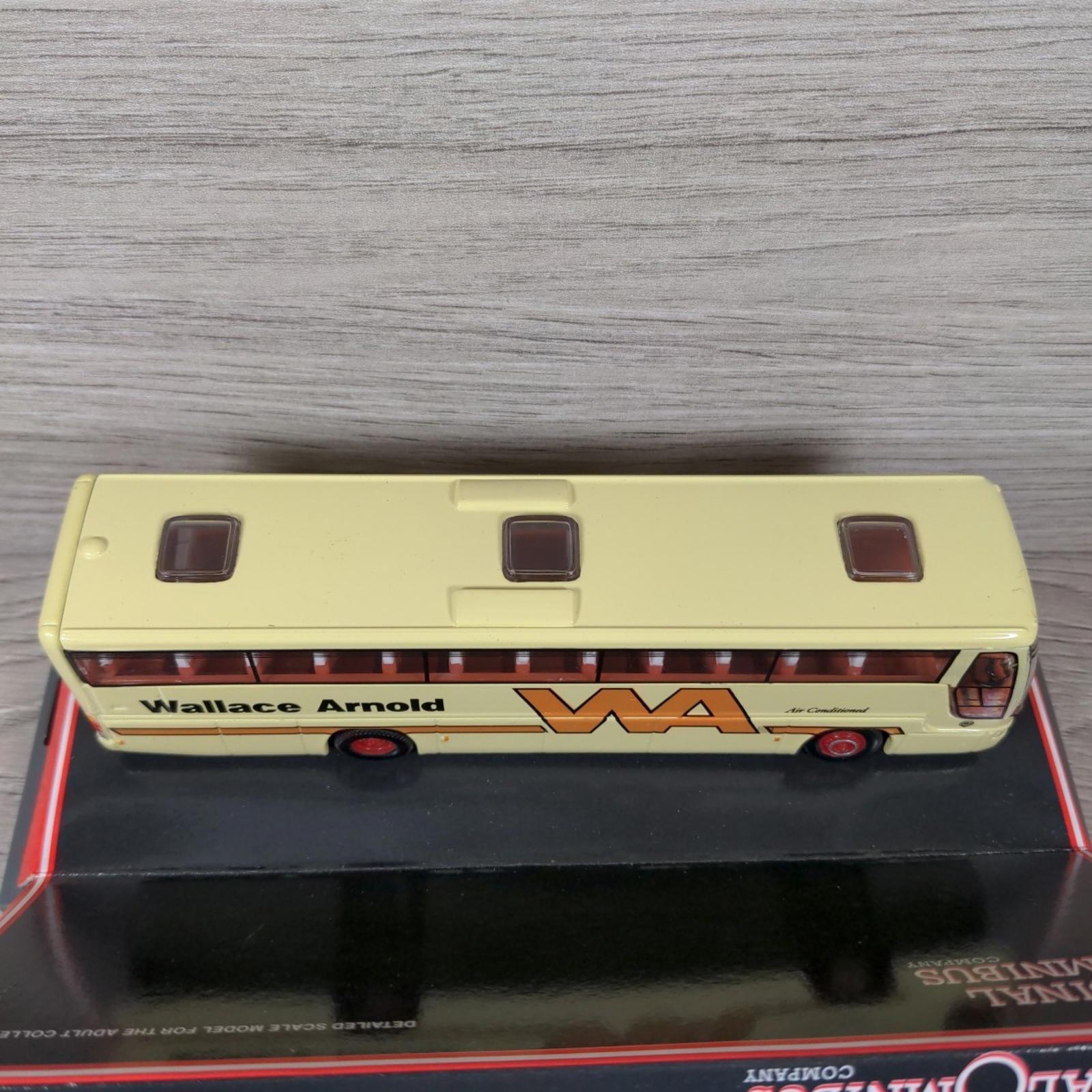 Corgi Original Omnibus 43801 Plaxton Excalibur Wallace Arnold Die-Cast Model