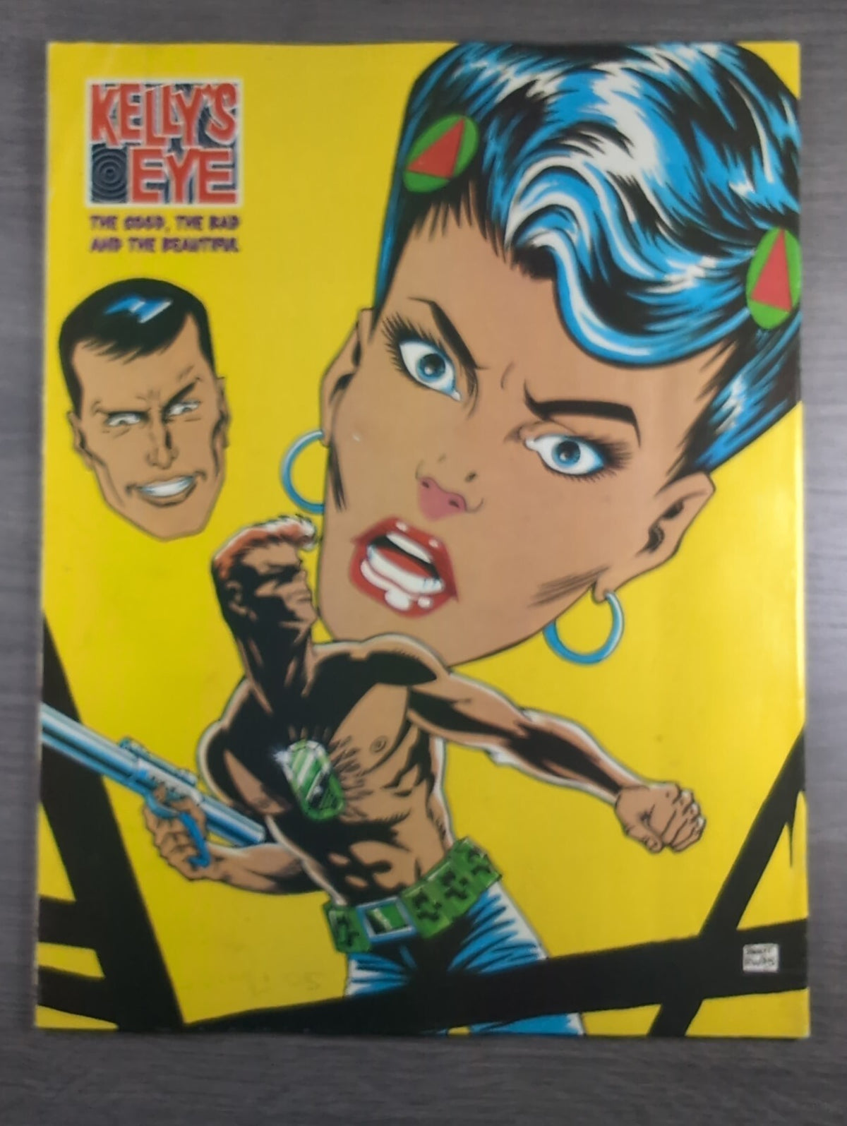 2000AD Prog 831 Featuring Judge Dredd Comic 17th April 1993 Vintage Retro Comic