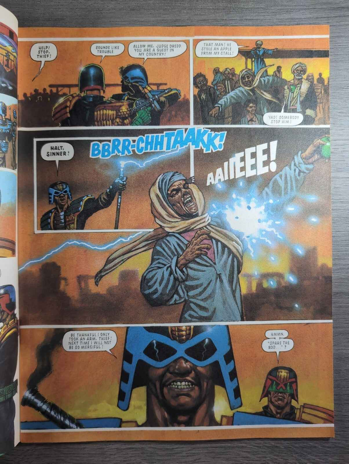 2000AD Prog 859 Featuring Judge Dredd Comic 3th Oct 1993 Vintage Retro Comic