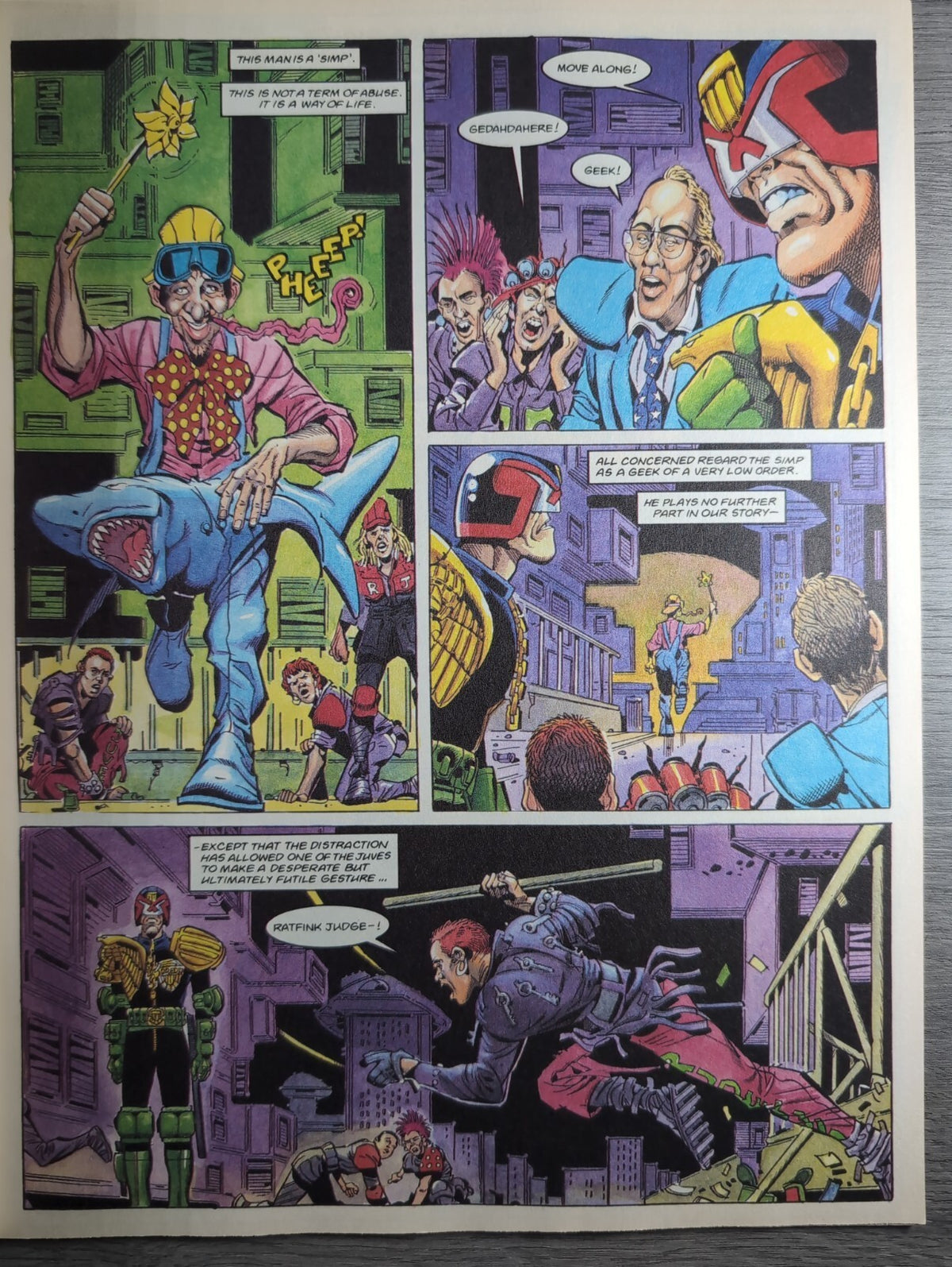2000AD Prog 899 Featuring Judge Dredd Comic 5th Aug 1994 Vintage Retro Comic