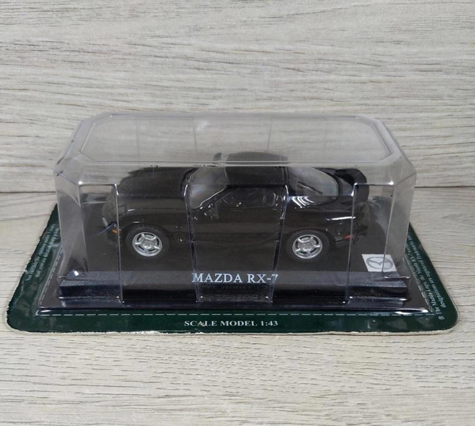 Del Prado Ultimate Car Collection Mazda RX-7 1:43 Scale Diecast Model