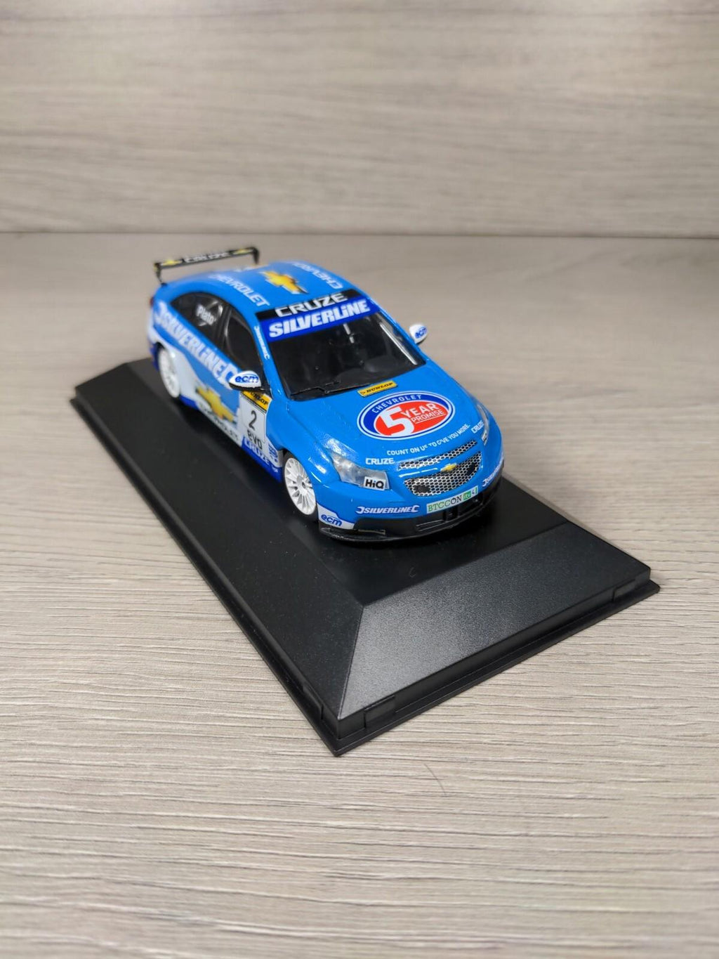 Atlas Editions British Touring Cars Championship Chevrolet Cruze 1:43 Scale Car