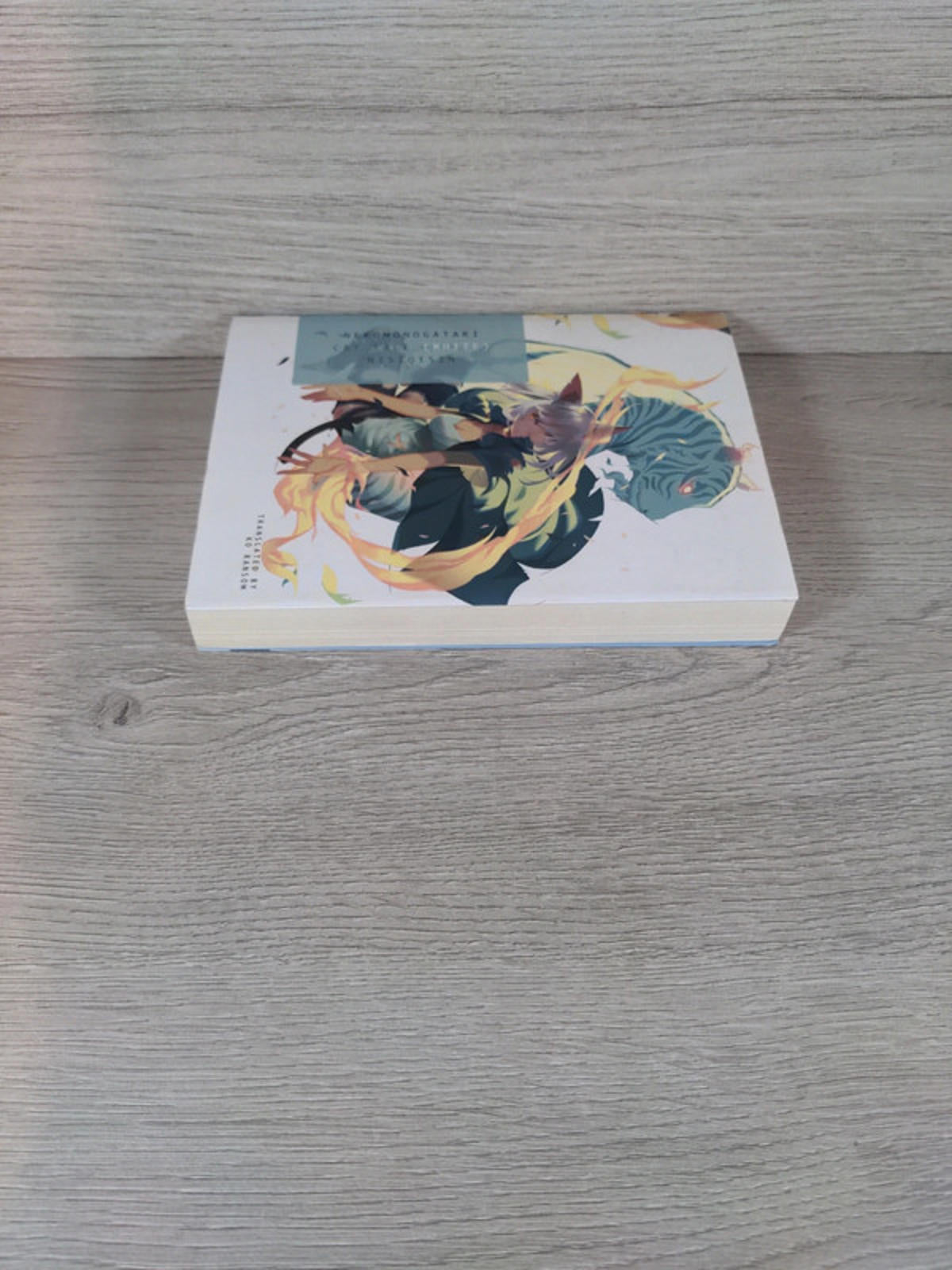 Nekomonogatari (White) by Nisioisin Paperback Manga Novel 2018 In English