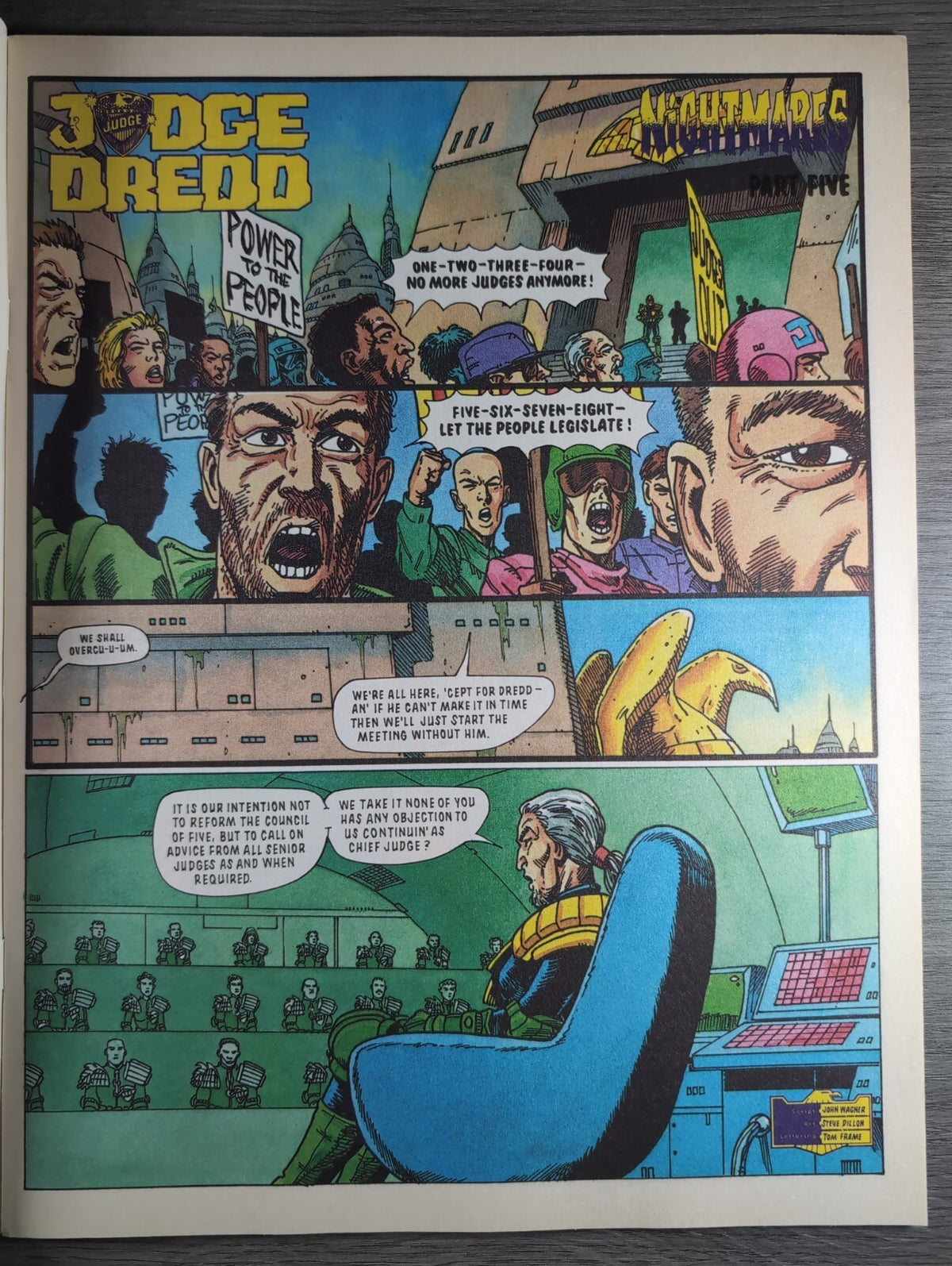 2000AD Prog 706 Featuring Judge Dredd Comic 24th Nov 1990 Vintage Retro Comic