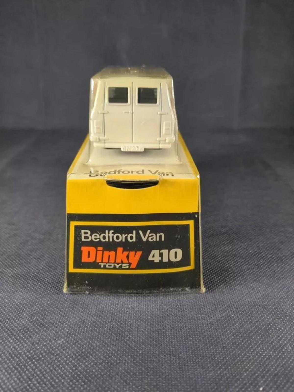 Dinkiy Toys Speedwheels 410 Diecast Model Bedford Van