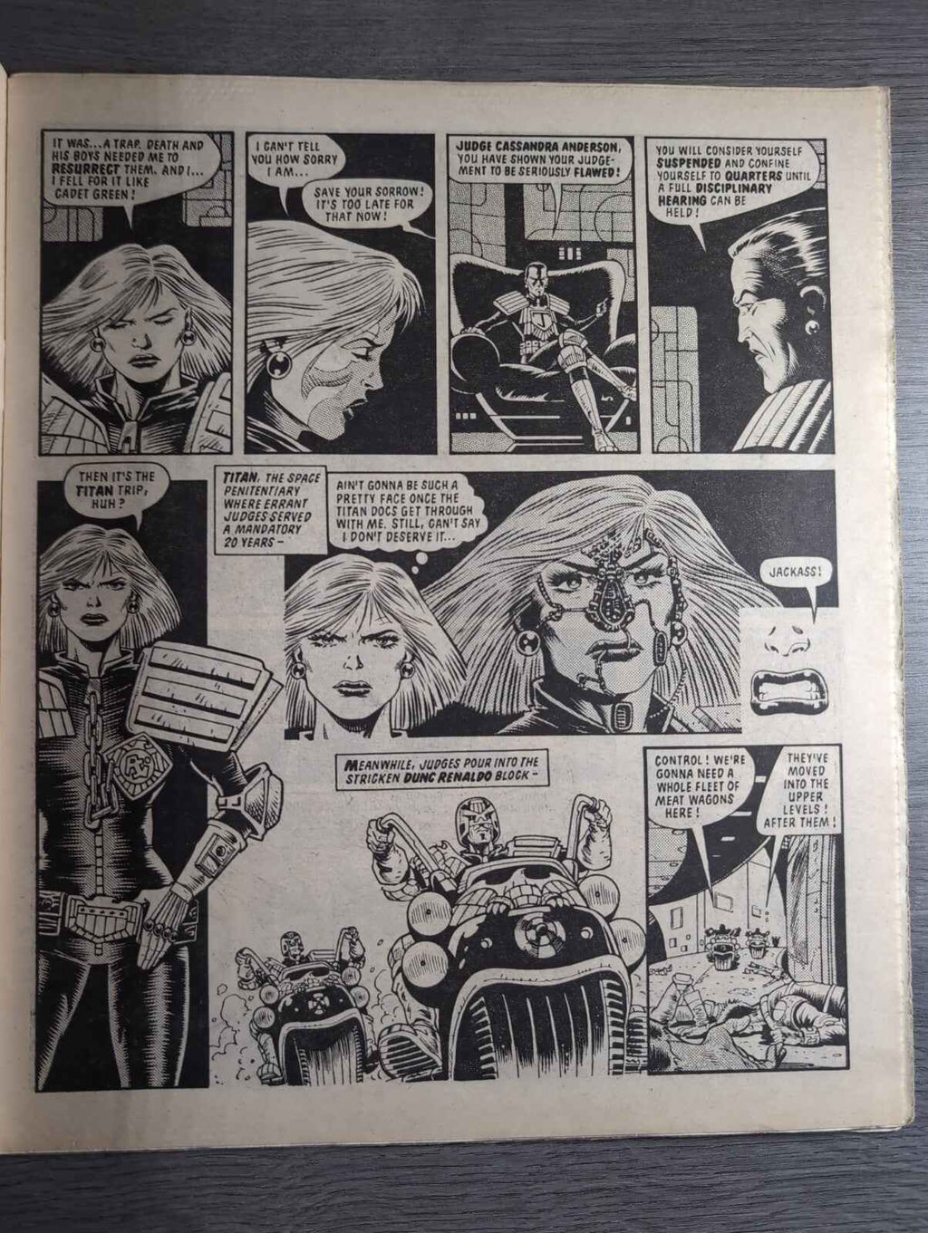 2000AD Prog 421 Featuring Judge Dread Comic 8th June 1985 Vintage Retro Comic