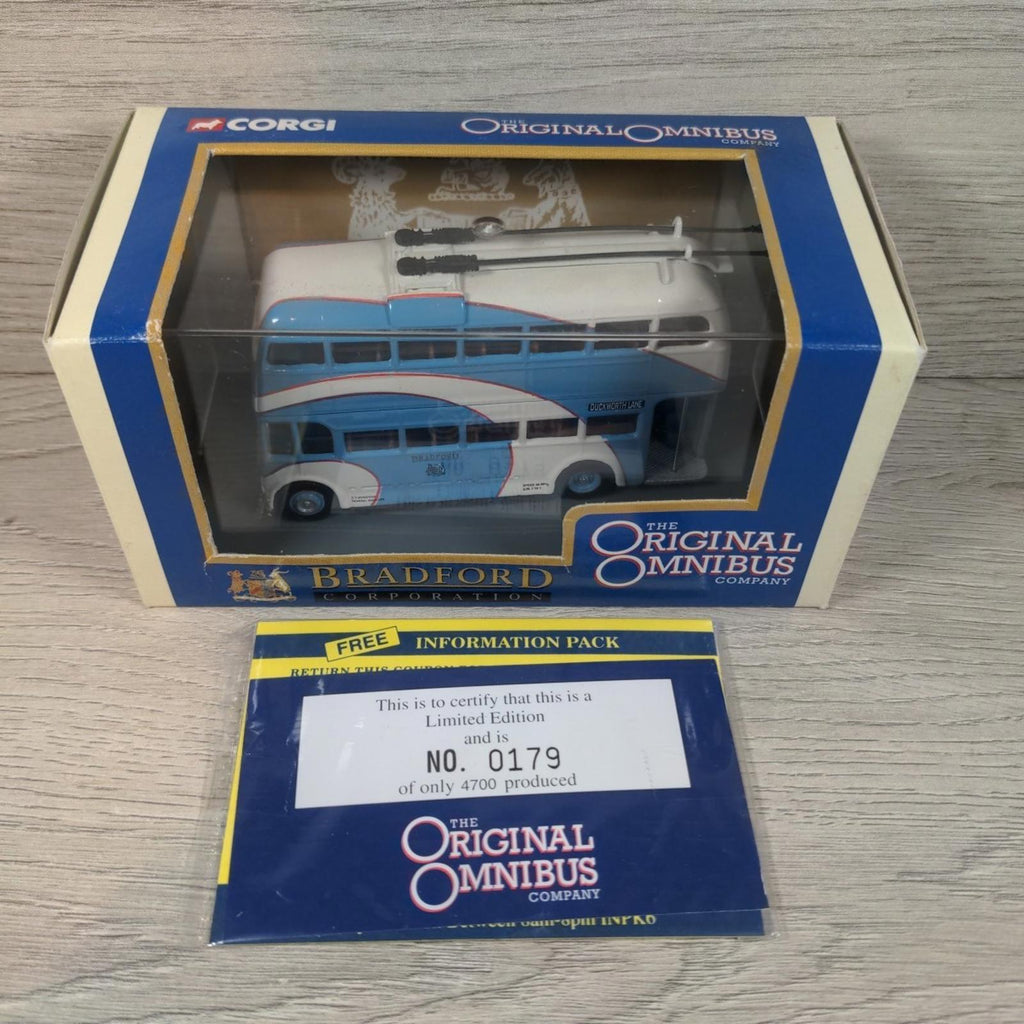 Corgi The Original Omnibus Company Bradford Corporation 40105 Die-Cast Model