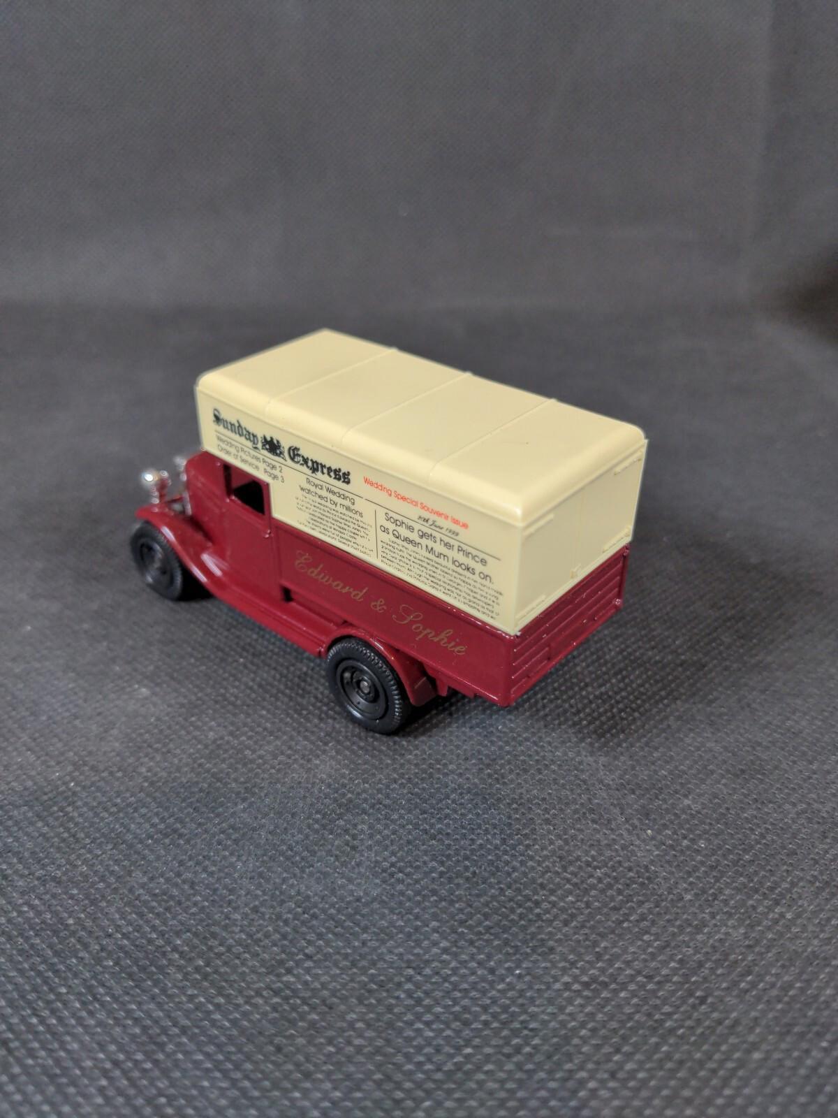 Oxford Diecast - Ltd Edition 1:43 Express Royal Collection Model C024