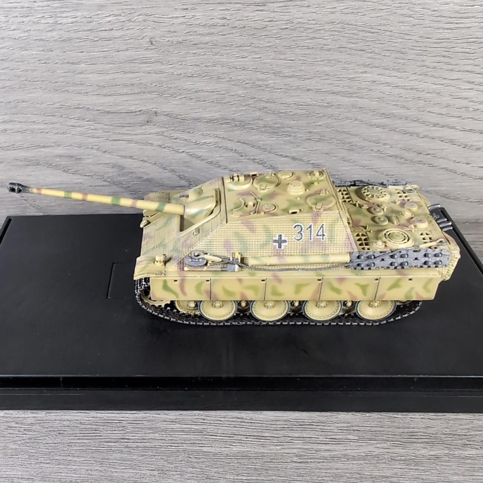 Dragon Armor Jagdpanther Eary Production w/Zimmerit France 1944 1:72 Scale Model
