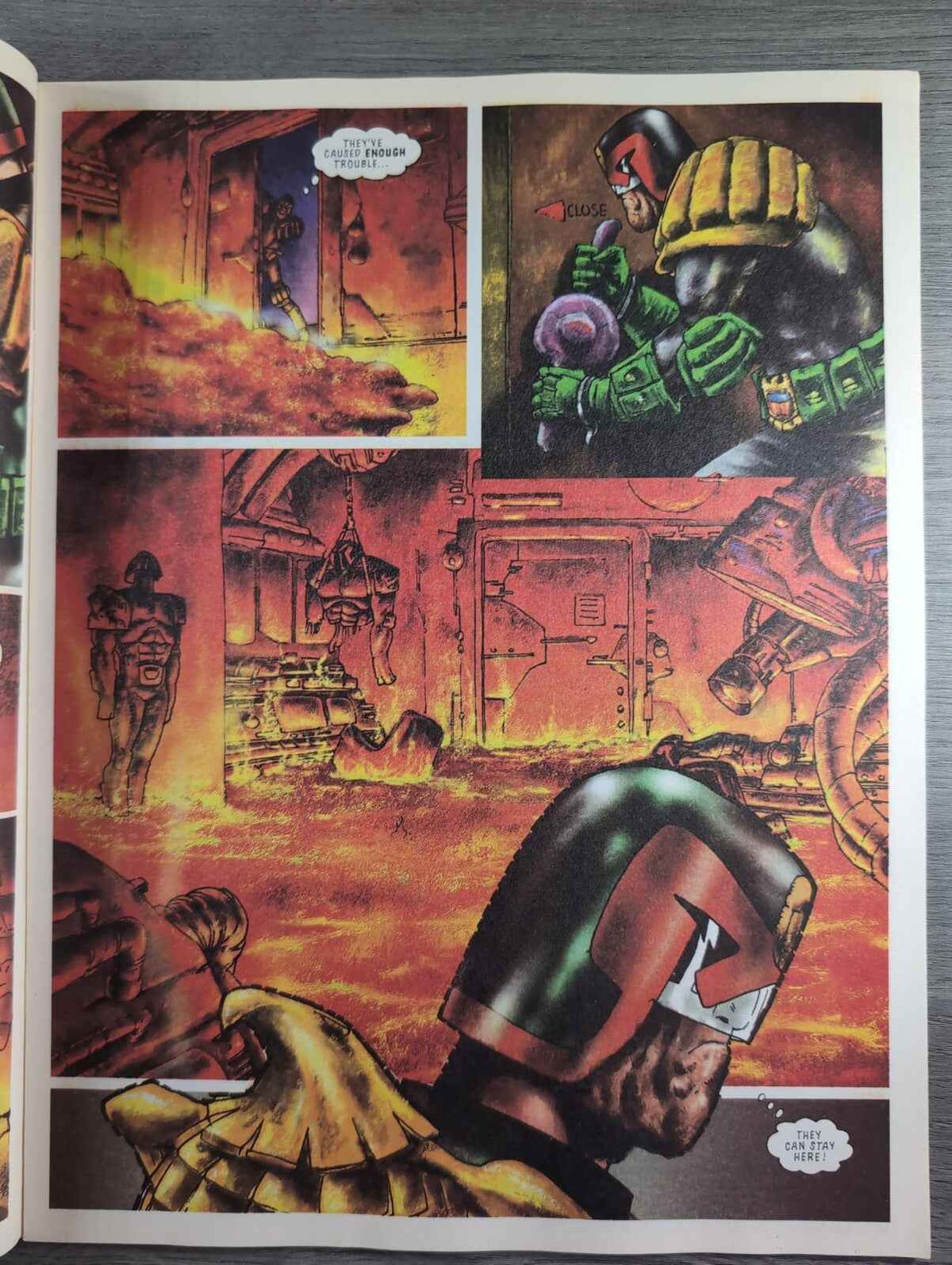 2000AD Prog 906 Featuring Judge Dredd Comic 23rd Sept 1994 Vintage Retro Comic