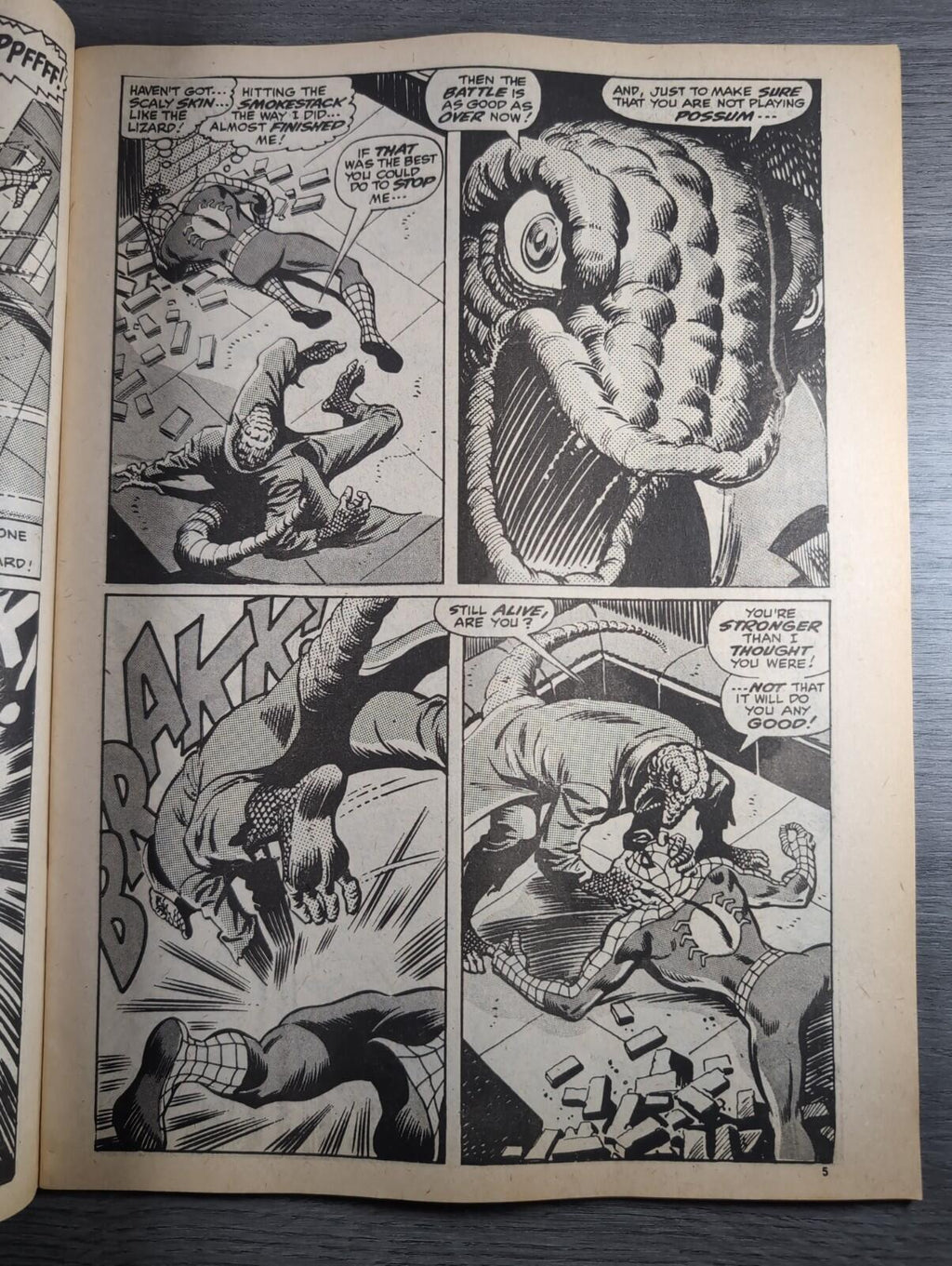 Spider-Man Comics Weekly No 93 Marvel Comics UK 23rd November 1974 Vintage Comic