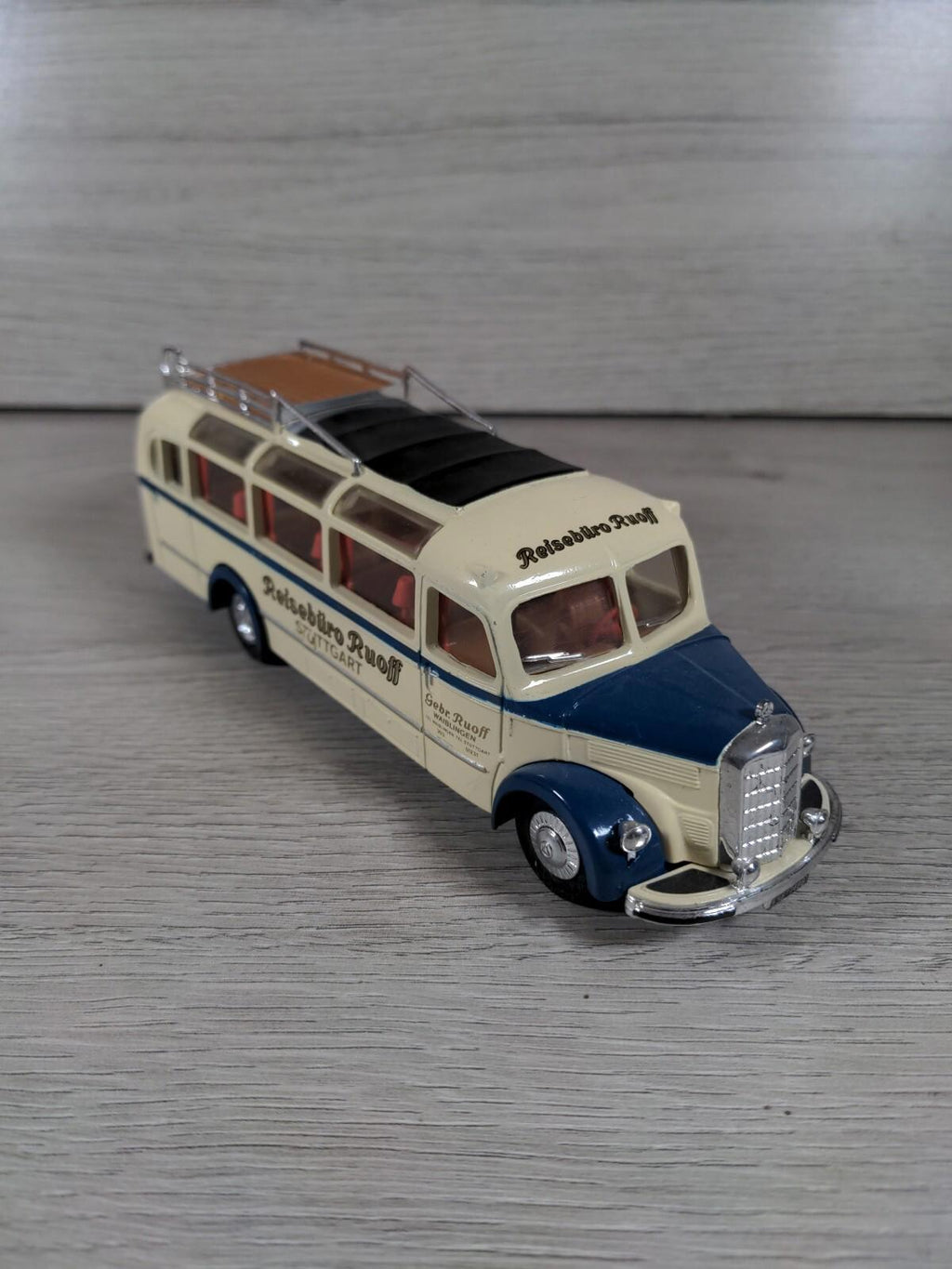 The Dinky Collection DY-S 10 1950 Mercedes-Benz Diecast Omnibus Type 0-3500