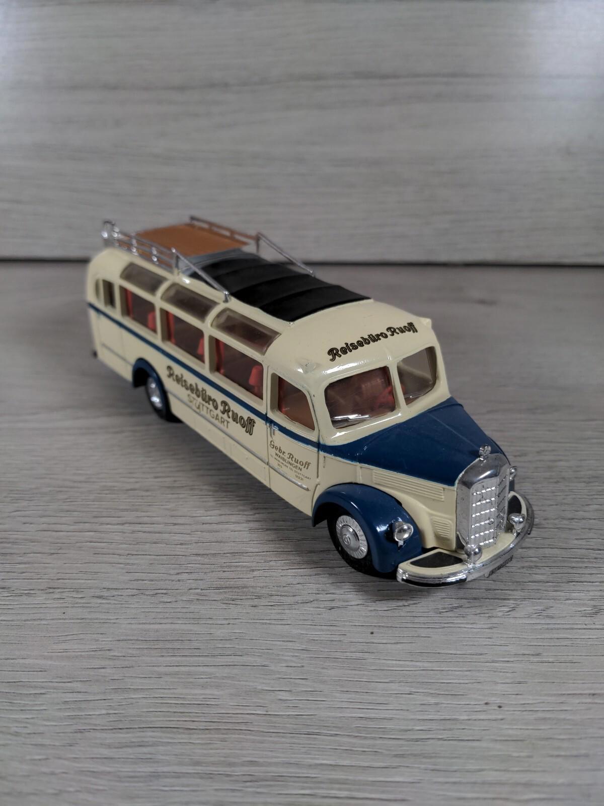The Dinky Collection DY-S 10 1950 Mercedes-Benz Diecast Omnibus Type 0-3500 - Retrorama UK
