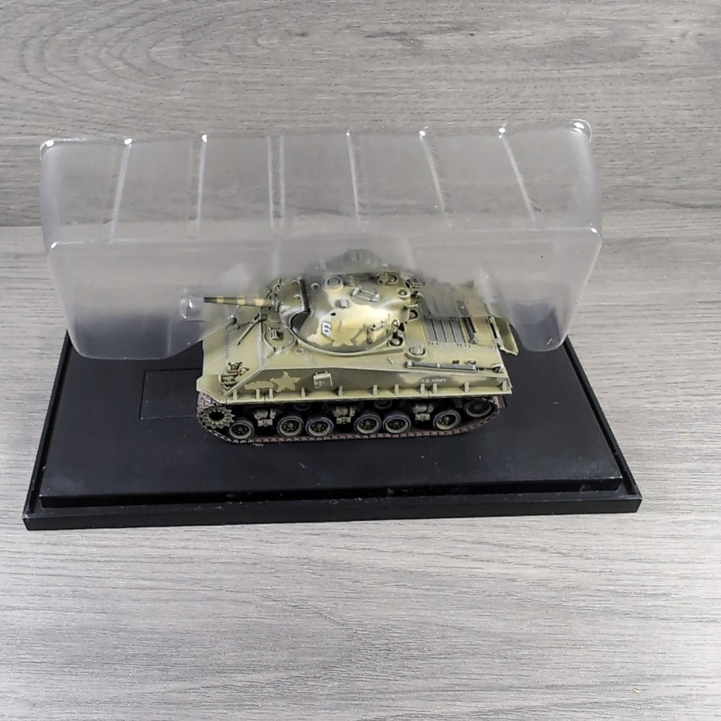 Dragon Armor M4A3 105mm HVSS 713th Tank Battalion Okinawa 1945 1:72 Scale Model