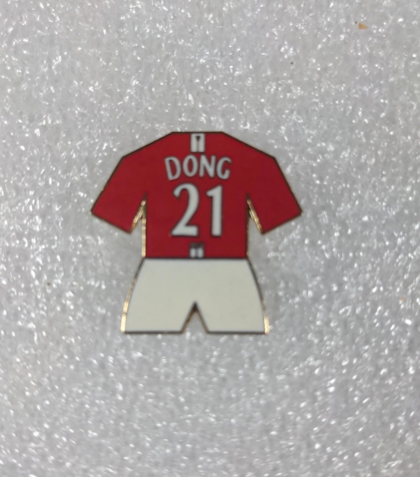 Manchester United Football Club Dong No21 Shirt Enamel Pin Badge - Retrorama UK