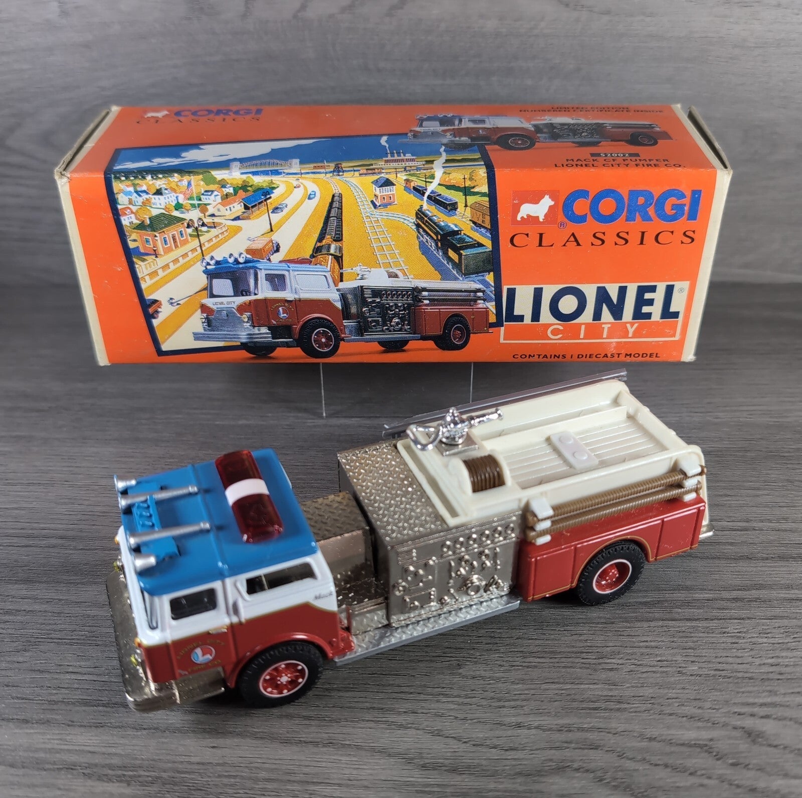 Corgi Classics 52002 Mack CF Pumper Lionel City Fire Co Die-Cast Model