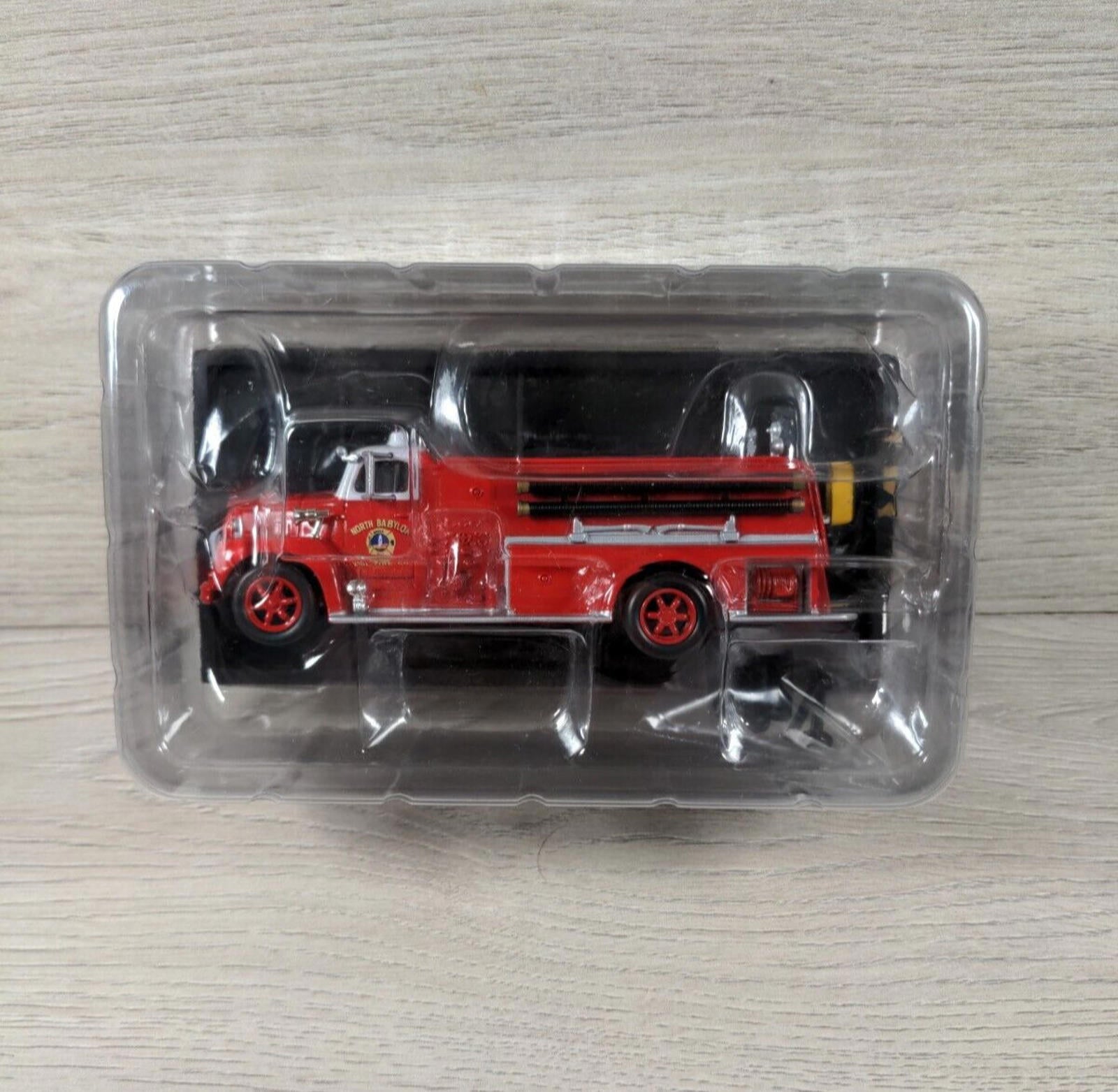 Del Prado Fire Engines of the World 1953 Pumper International 1:57 Scale Model