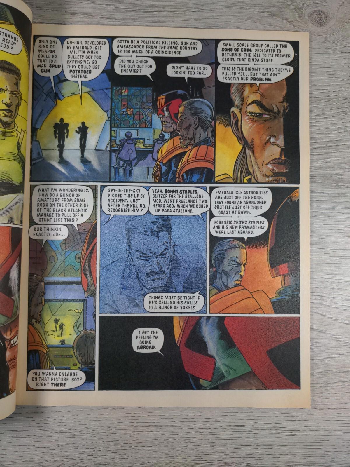 2000AD Featuring Judge Dredd Prog 727 April 1991 Vintage Comic - Retrorama UK