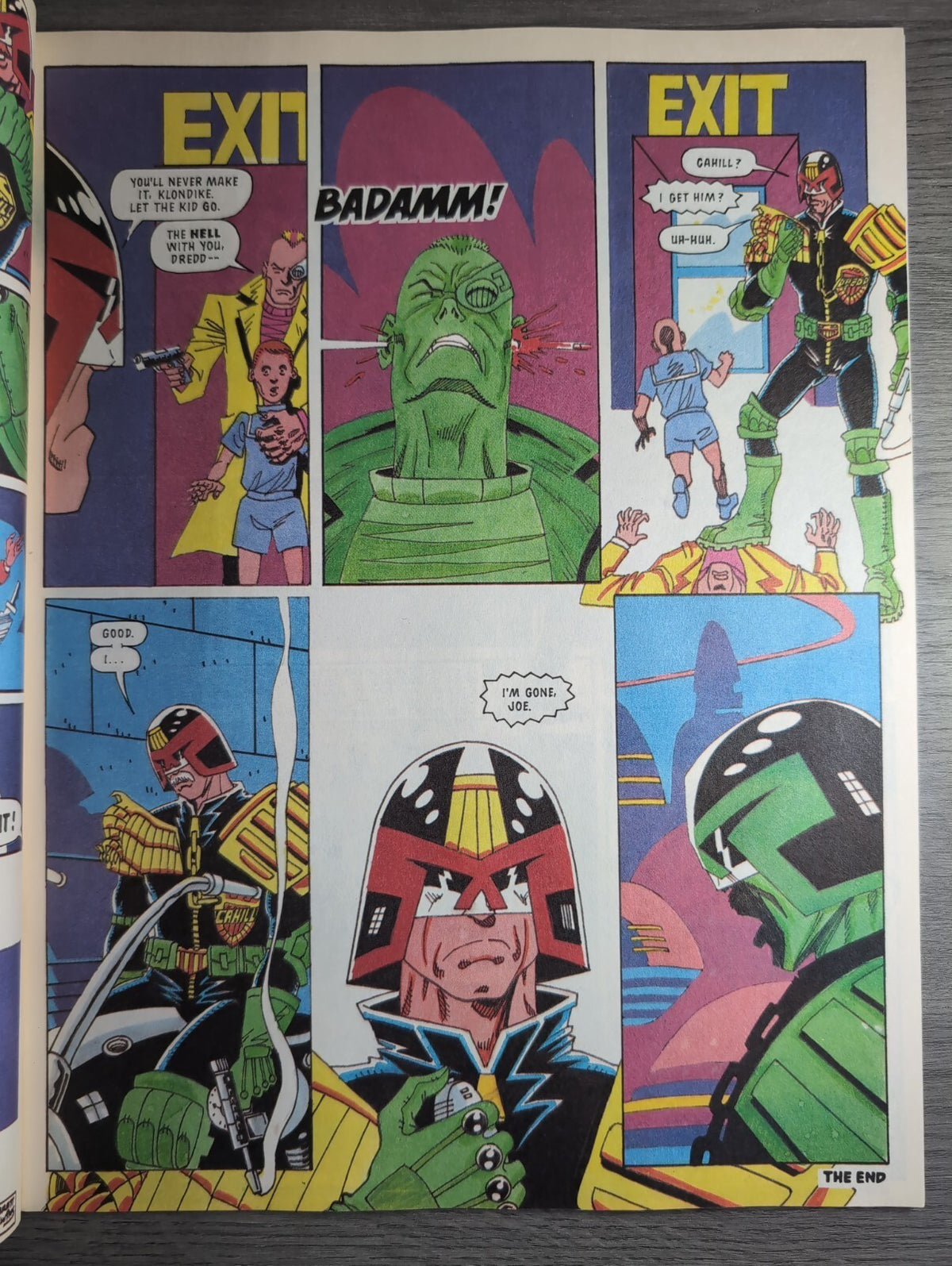 2000AD Prog 823 Featuring Judge Dredd Comic 20th Feb 1993 Vintage Retro Comic