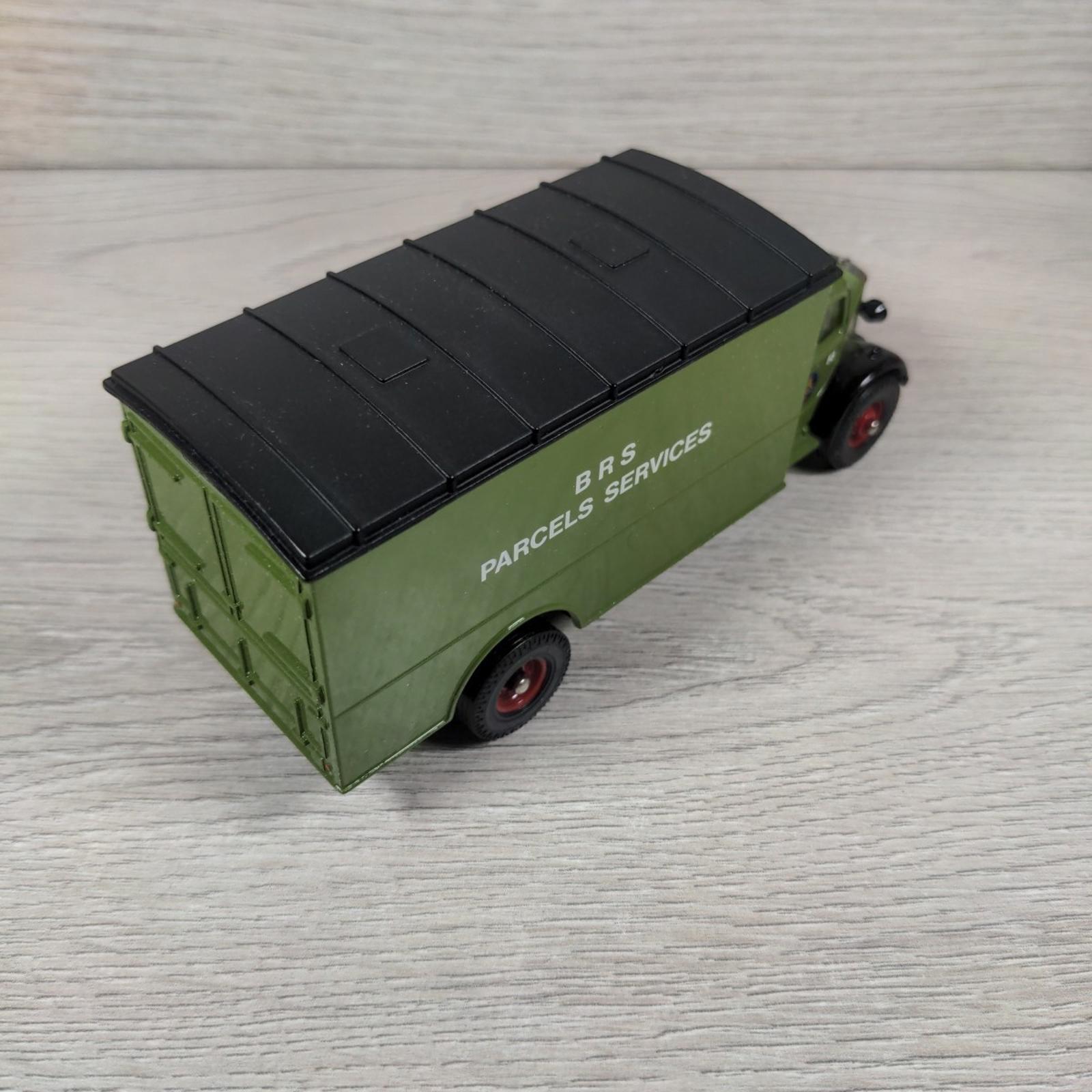 Corgi 97200 British Road Services Morris J Van Bedford Box Van Die-Cast Models