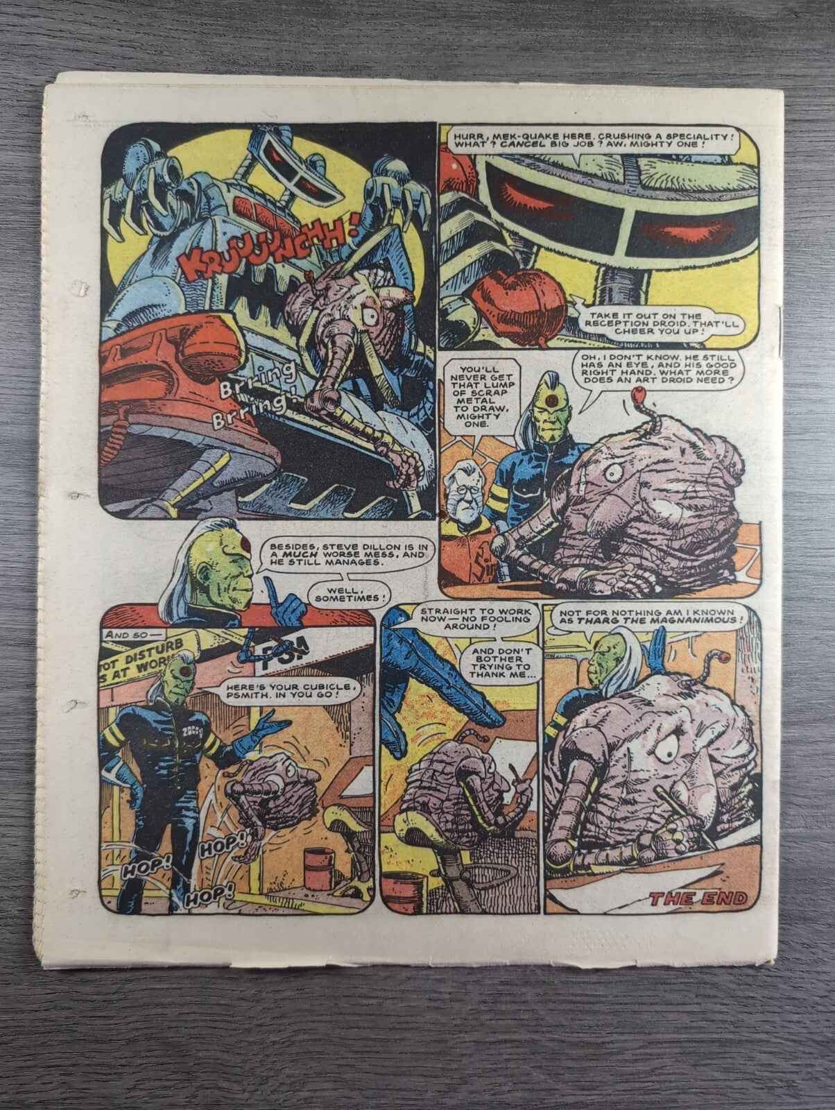 2000AD Prog 443 Featuring Judge Dread Comic 9th Nov 1985 Vintage Retro Comic